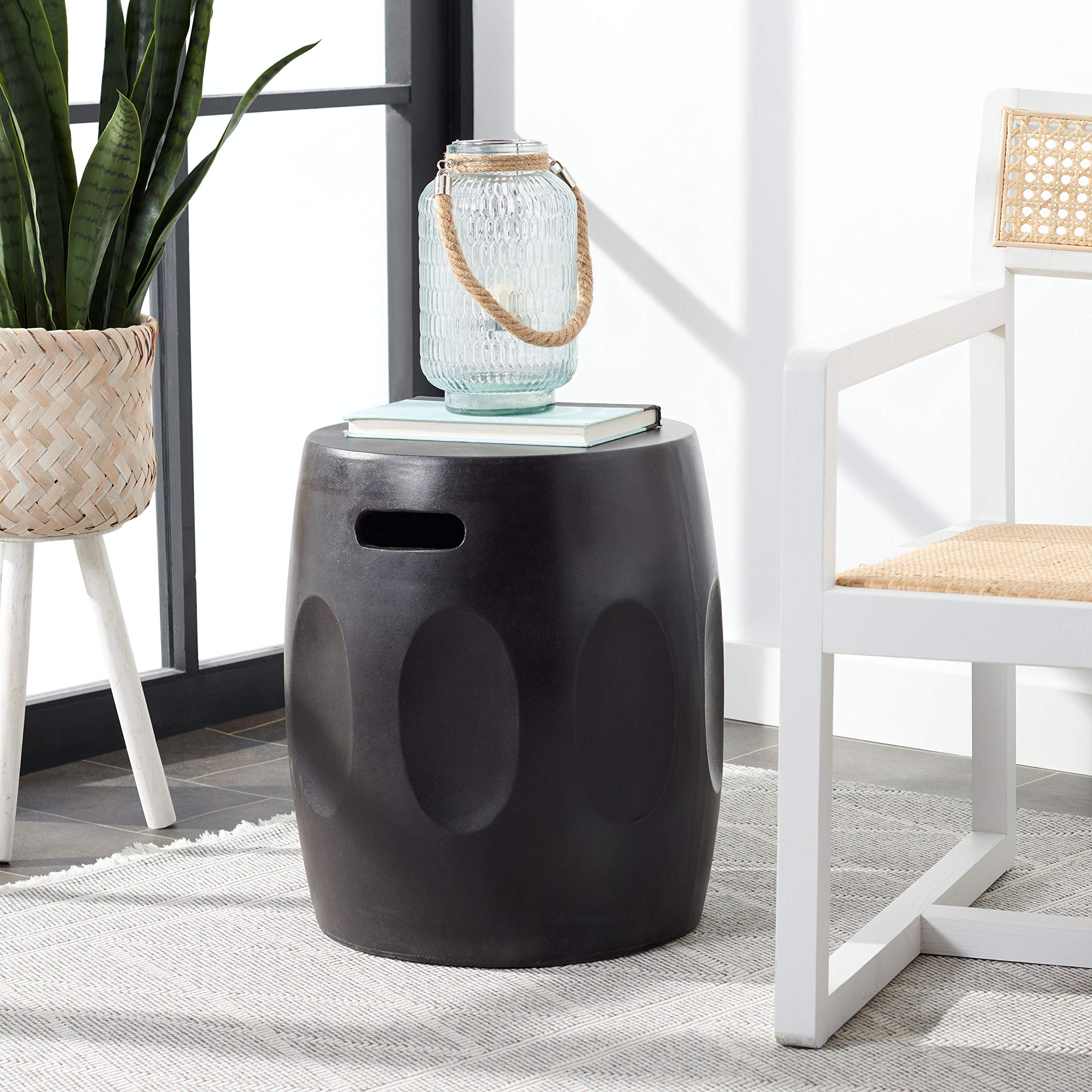 SAFAVIEH Zuri Black Modern Concrete Round Outdoor Accent Table - Perfect for Patio, Garden, and Poolside Decor