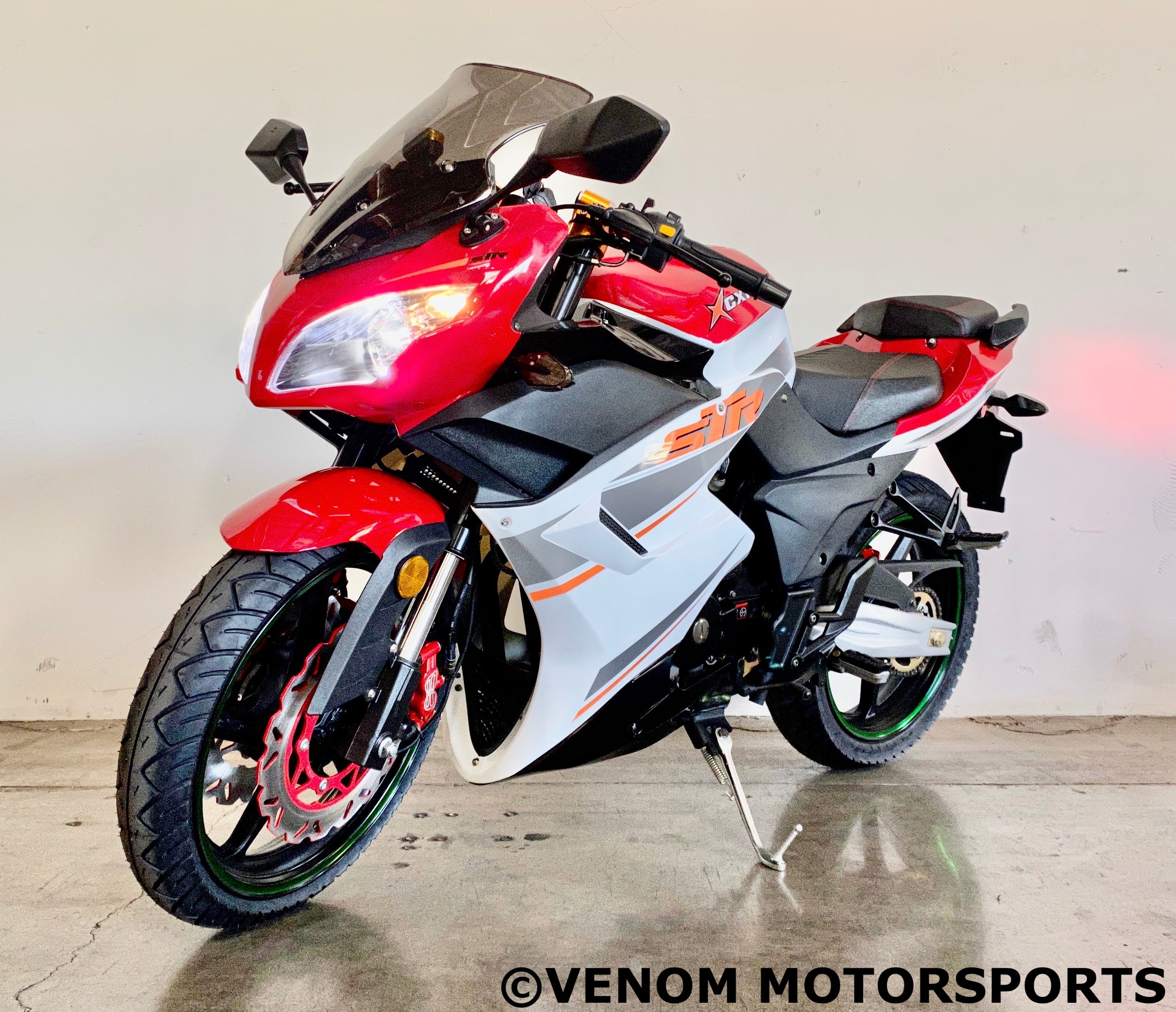 Venom X22R Ninja 250cc Motorcycle - 5-Speed Manual Street Bike for Commuting & Urban Riding