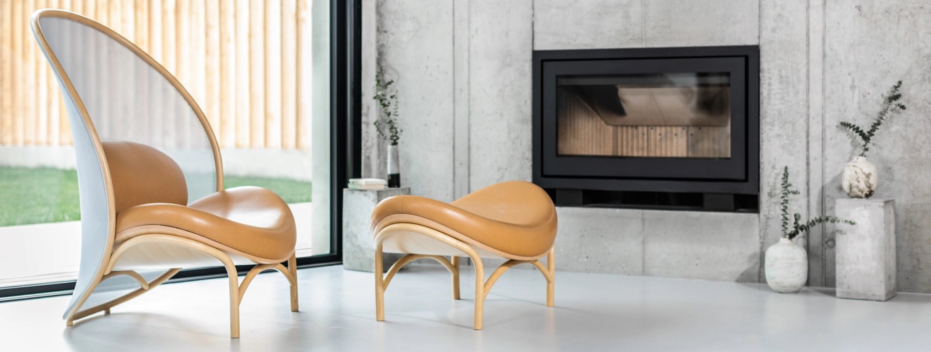Stylish Chips Bentwood Ottoman by Ton - Modern Round Storage Footrest for Living Room, Bedroom & Office - Perfect for Extra Seating & Home Decor