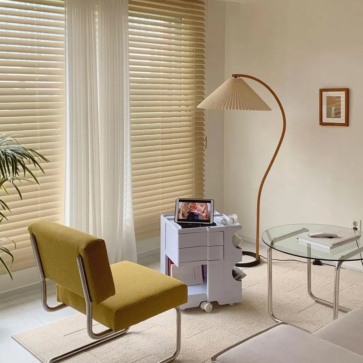 Modern Caprani Floor Lamp - Adjustable LED Standing Light for Living Room, Bedroom & Office - Warm White & Cool White Dimmable Lighting - Perfect for Reading, Relaxing & Decor