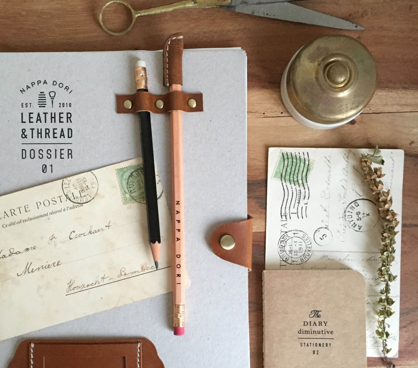 Dossier 01 - Premium Leather Portfolio Organizer for Business Professionals | Perfect for Meetings, Presentations & Document Storage