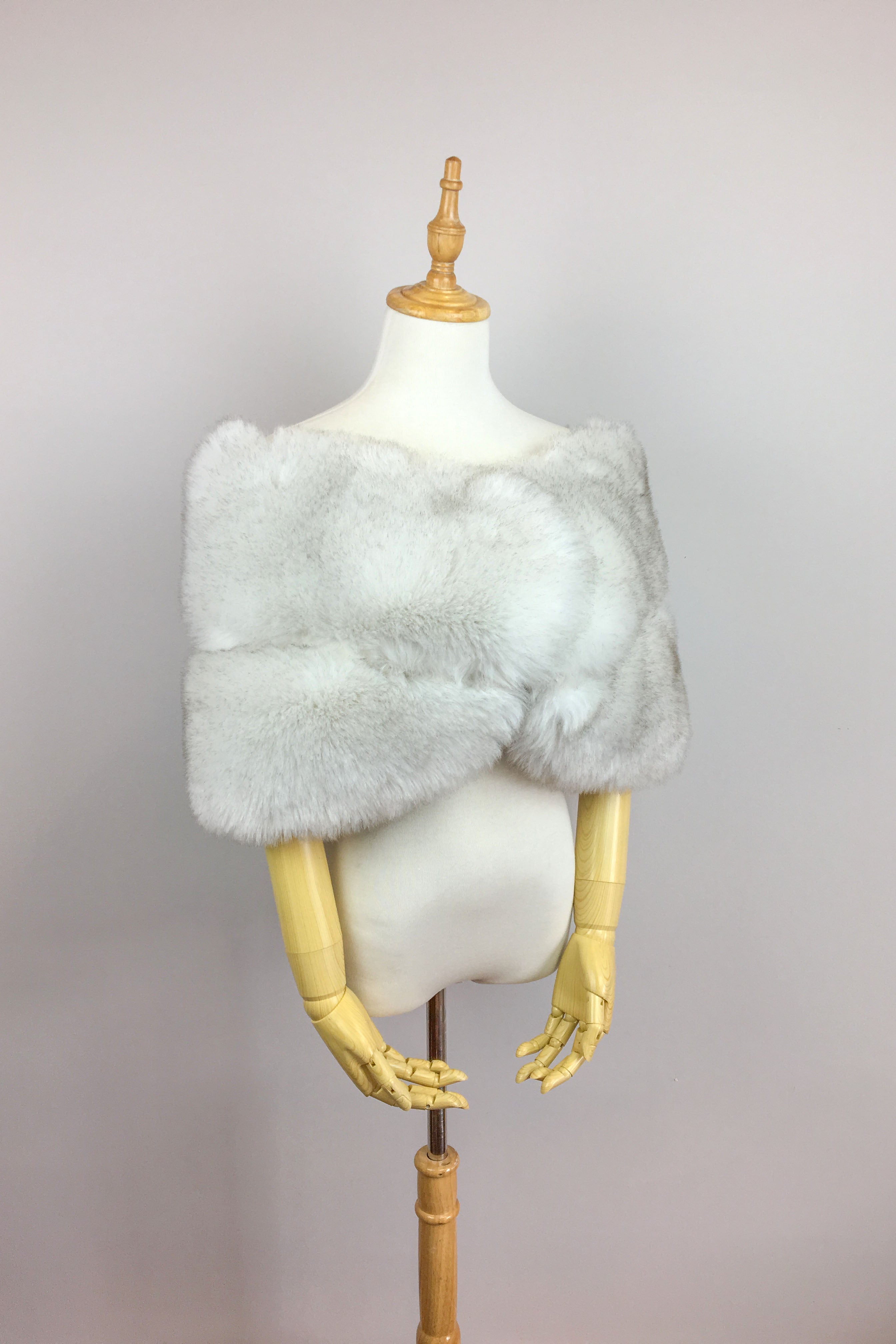 Light Gray / Silver Fur Wrap Scarf - Soft & Luxurious Winter Shawl for Women - Perfect for Cold Weather, Parties & Evening Outings (Penelope LGry07)