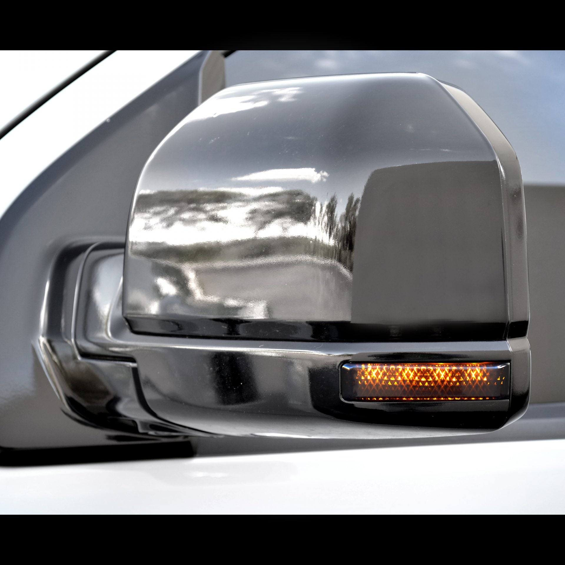 Ford F150 2015-2017 Side Mirror with 2 Amber LED Lights in Smoked Lens - Replacement for Damaged Mirrors, Enhanced Night Visibility & Style Upgrade for Trucks