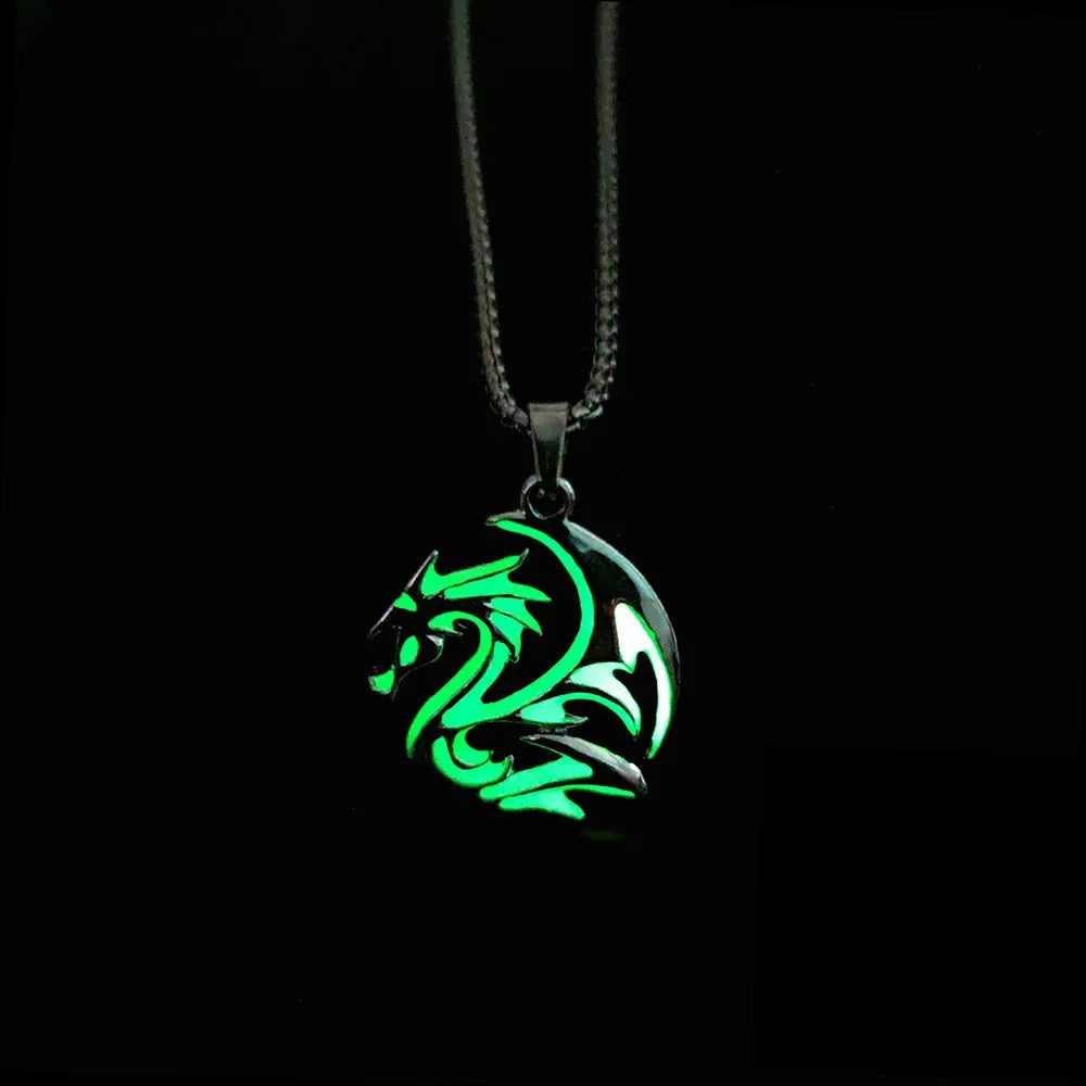 Luminous Alloy Dragon Pendant Necklace - Glow in the Dark Fantasy Jewelry for Cosplay, Gift Giving & Gothic Fashion Accessories