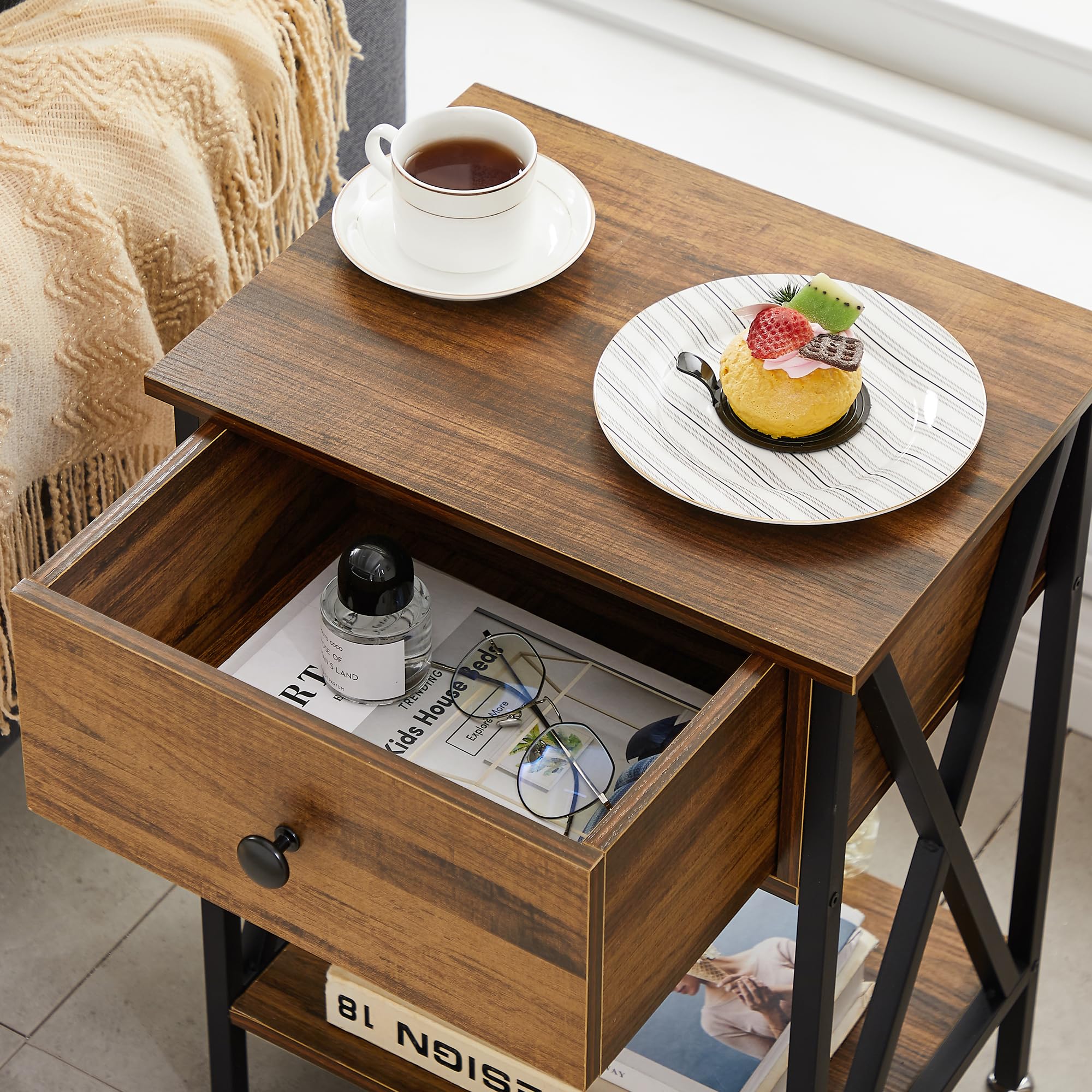 VECELO 2-Pack Modern Nightstands with Charging Station, USB Ports & Outlets, Bedside End Tables with Drawers for Bedroom & Living Room - Retro Brown - Perfect for Small Spaces & Apartment Living