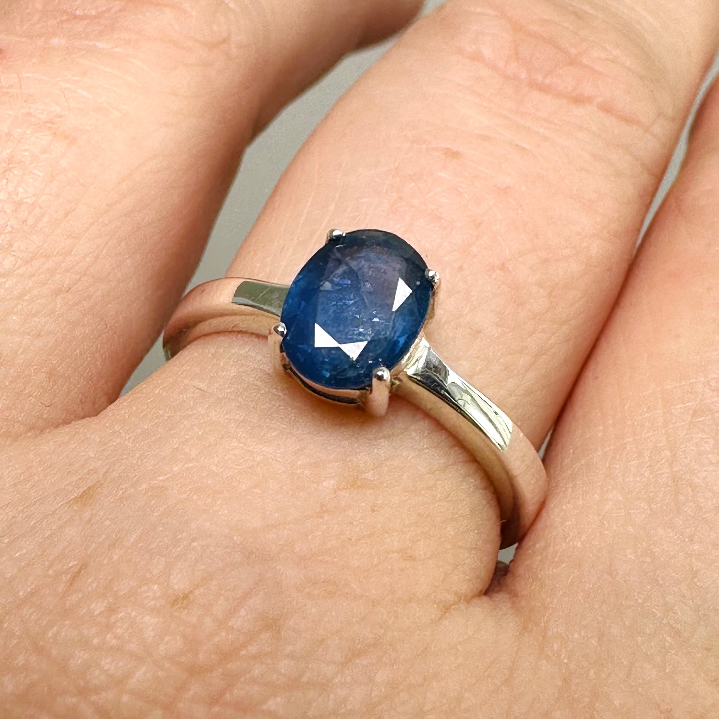 PRGJ813 Oval Sapphire Faceted Ring - Size 8 | Elegant Wedding, Engagement & Anniversary Jewelry Gift for Women