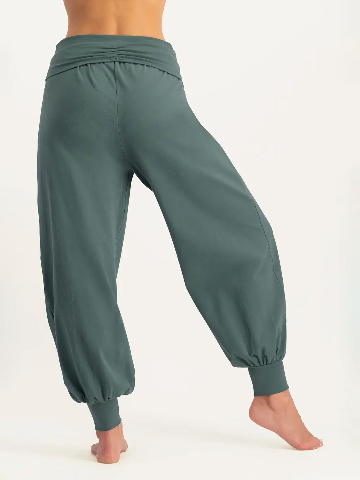 Urban Goddess Rhea High-Waisted Yoga Pants - Forest Green - Women's Stretchy Workout Leggings for Yoga, Gym & Lounge Wear