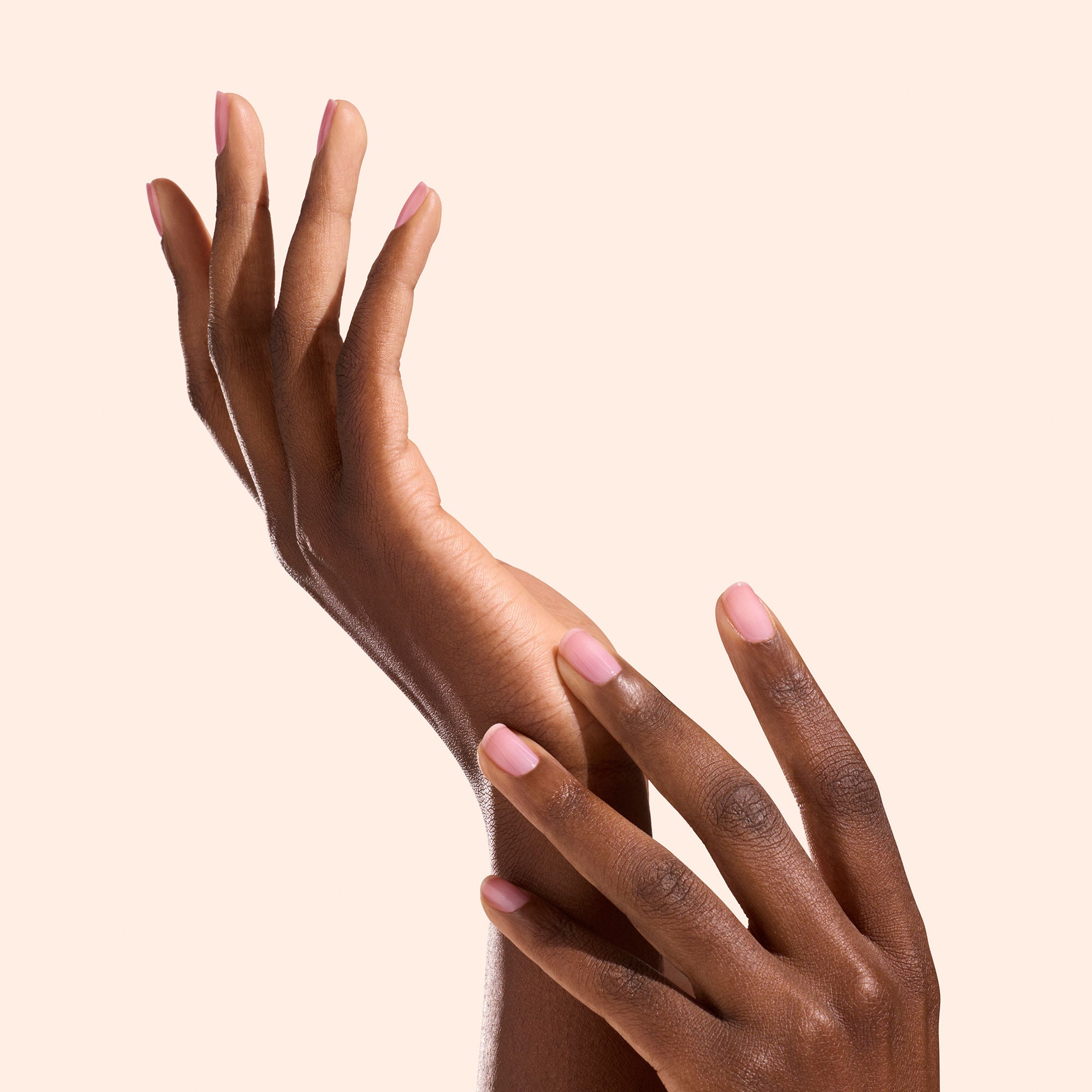 Manucurist Active Glow Nail Polish - Vegan & Non-Toxic Nail Care for Healthy, Shiny Nails | Perfect for Daily Wear, Special Occasions & At-Home Manicures