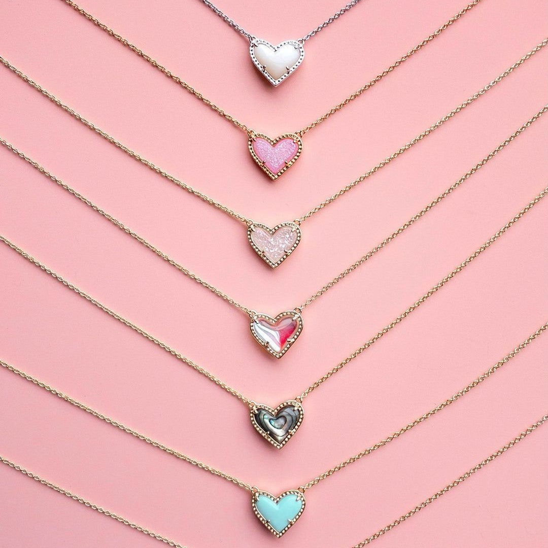 Adjustable Peach Heart Natural Stone Clavicle Chain Necklace for Women - Valentine's Day Gift, Romantic Jewelry for Anniversary, Date Night & Special Occasions