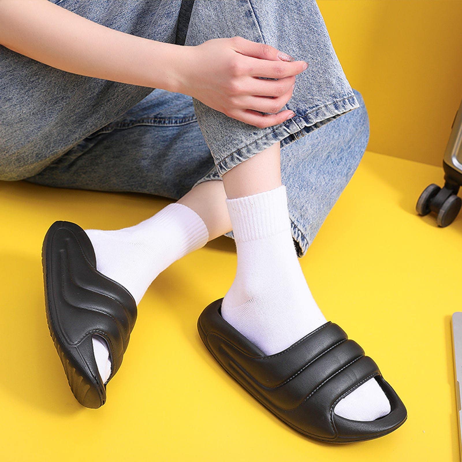 Oiangi Anti-Slip Slippers for Women & Men - Comfortable Open Toe Couple Slides Sandals with Solid Platform - Perfect for Beach, Pool, and Summer Casual Wear