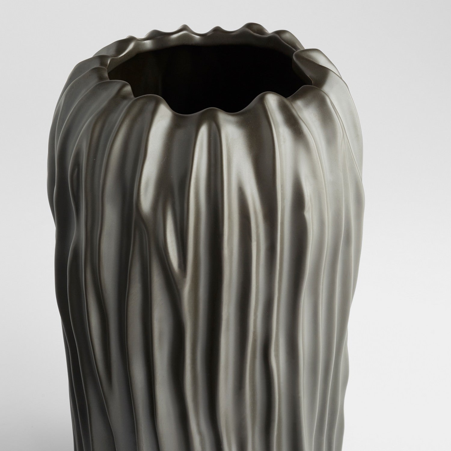 Cyan Design 11477 Abyssus Vase - Large Black Ceramic Vase for Home Decor, Living Room Centerpiece, Wedding & Event Floral Arrangements