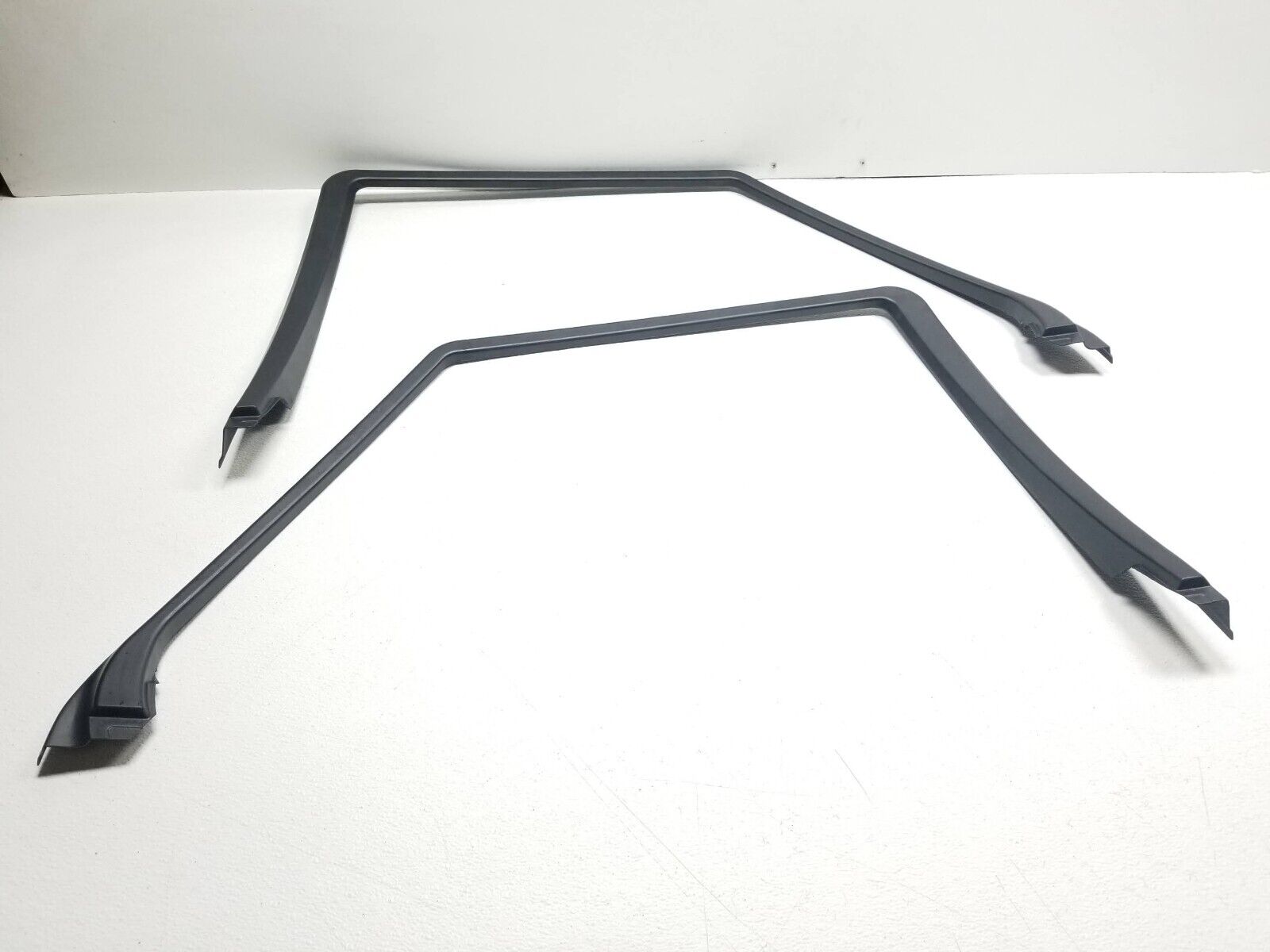 2006-2011 Mercedes ML500 Rear Door Window Frame Trim Cover Pair - OEM Replacement for Luxury SUV Interior Upgrade | Perfect for Car Restoration & Customization
