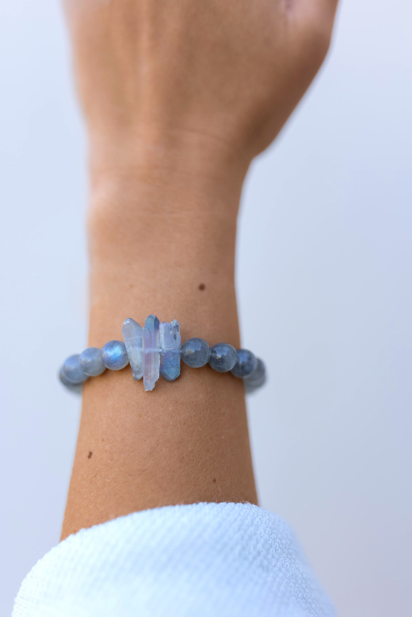 Labradorite Healing Crystal Bracelet for Women - Spiritual Energy Jewelry for Chakra Balancing, Meditation & Positive Vibes