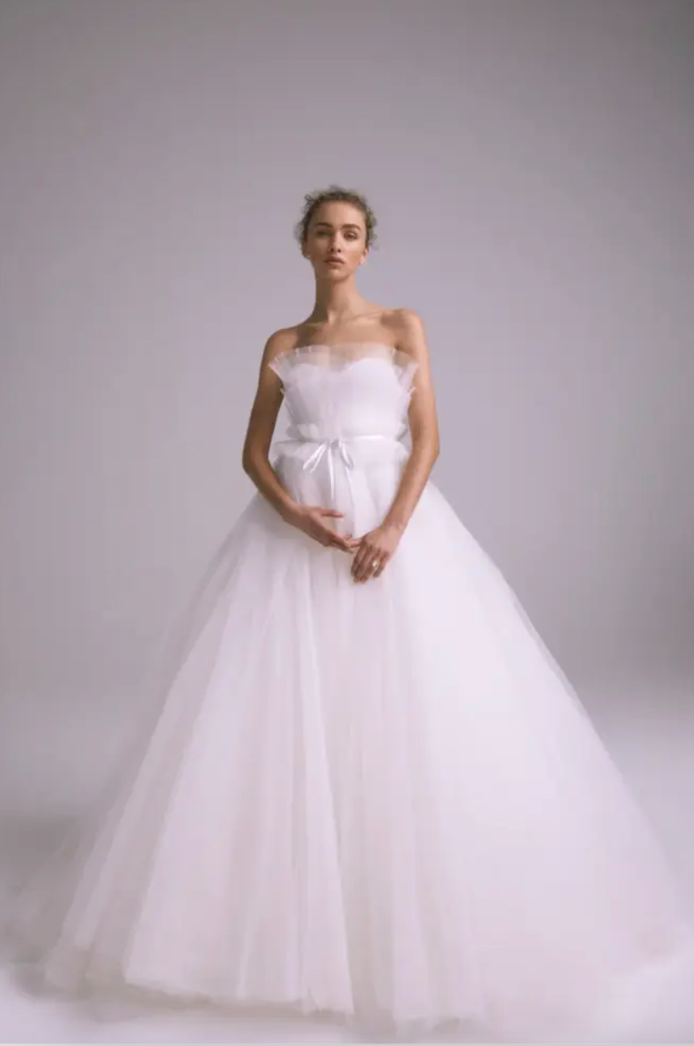 Amsale Koa Wedding Dress Size 12 - Elegant A-Line Bridal Gown for Church Ceremony & Beach Weddings