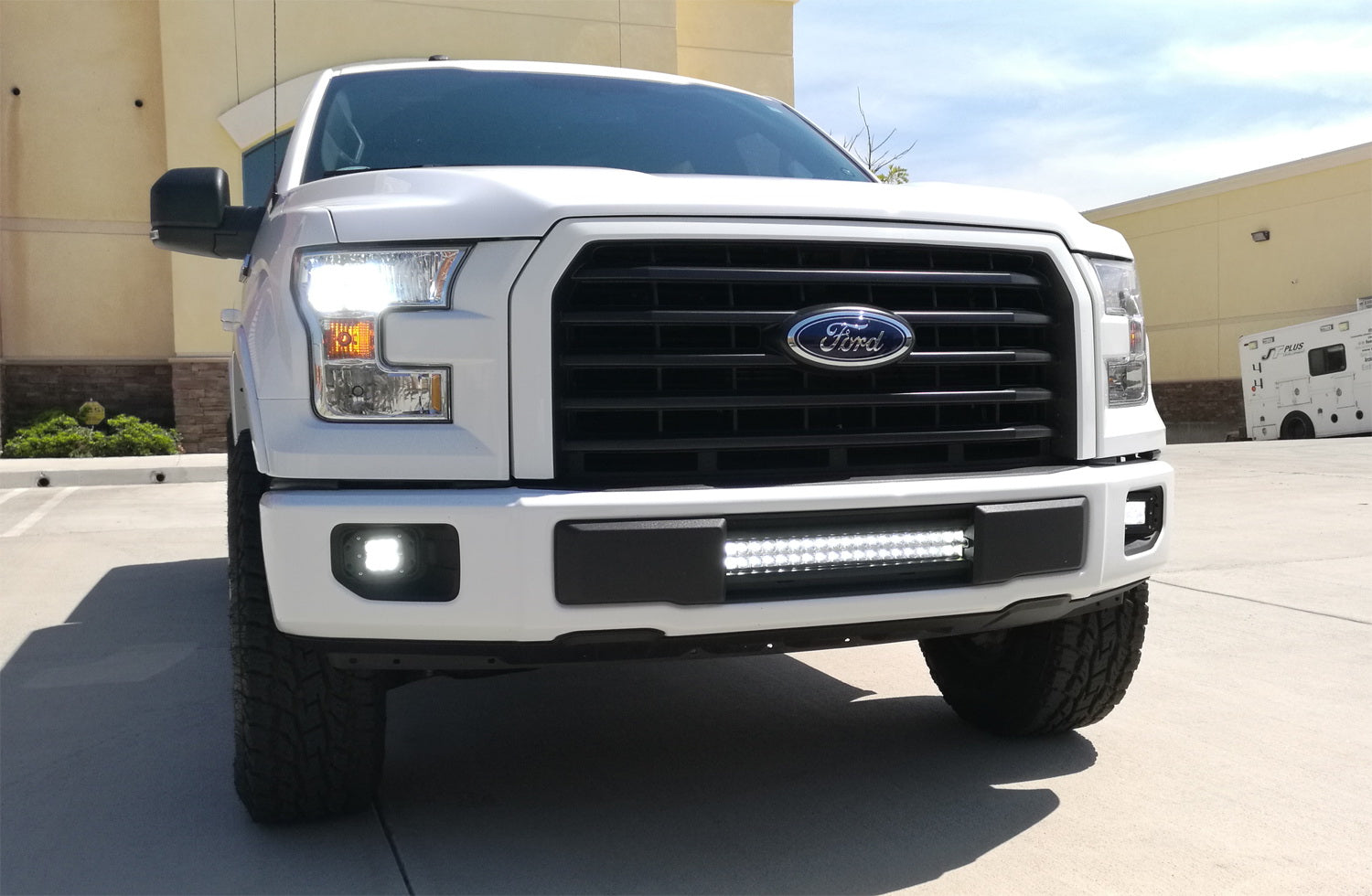 4D CREE LED Projector Pods with Wiring Harness & Mounting Brackets - Compatible with Ford F150 (2015-2020), F250/F350 (2017-2020) - Off-Road Lighting, Truck Accessories, Fog Lights Replacement