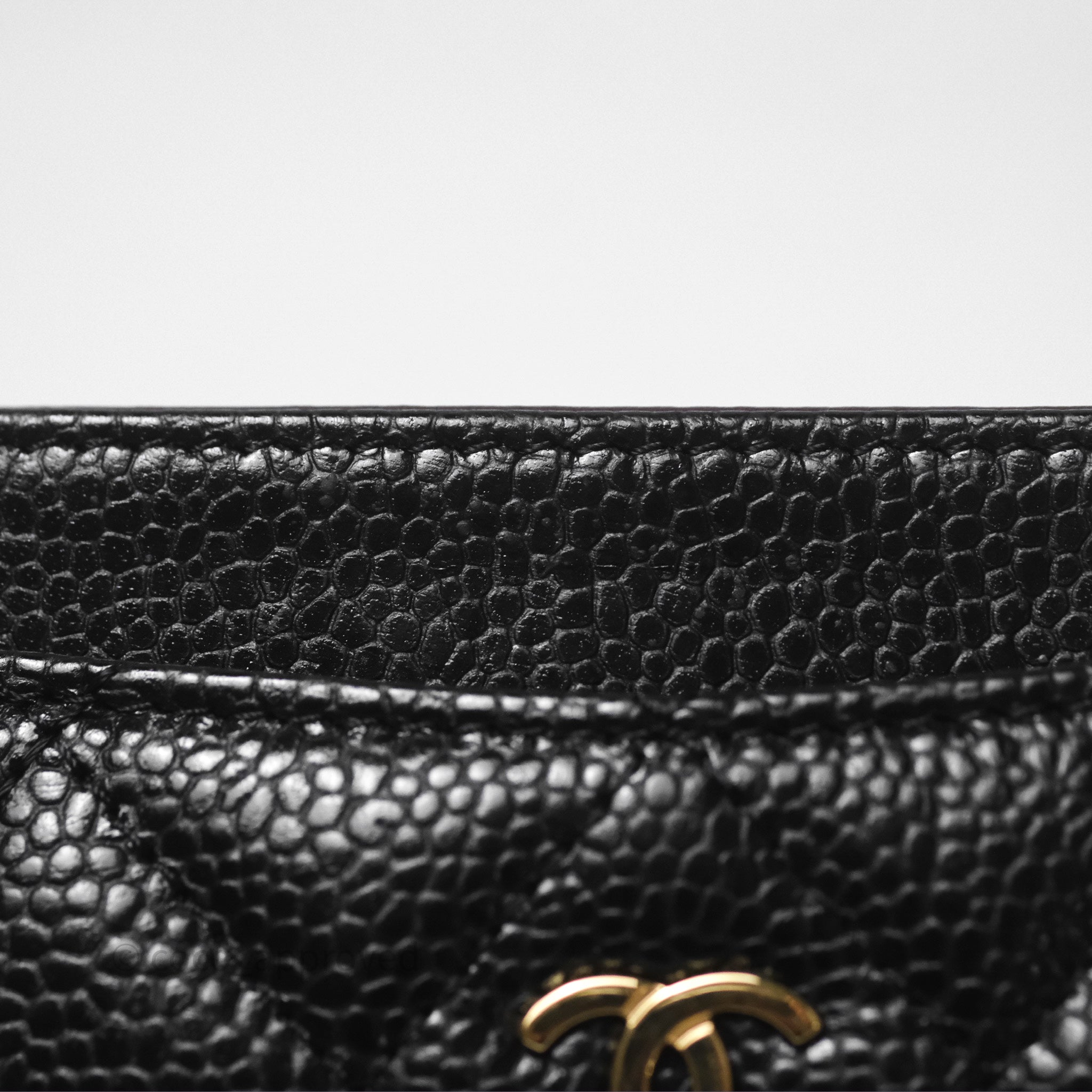 Chanel Classic Flat Card Holder in Black Caviar Leather with Gold Hardware - Perfect for Everyday Use & Luxury Gift Giving