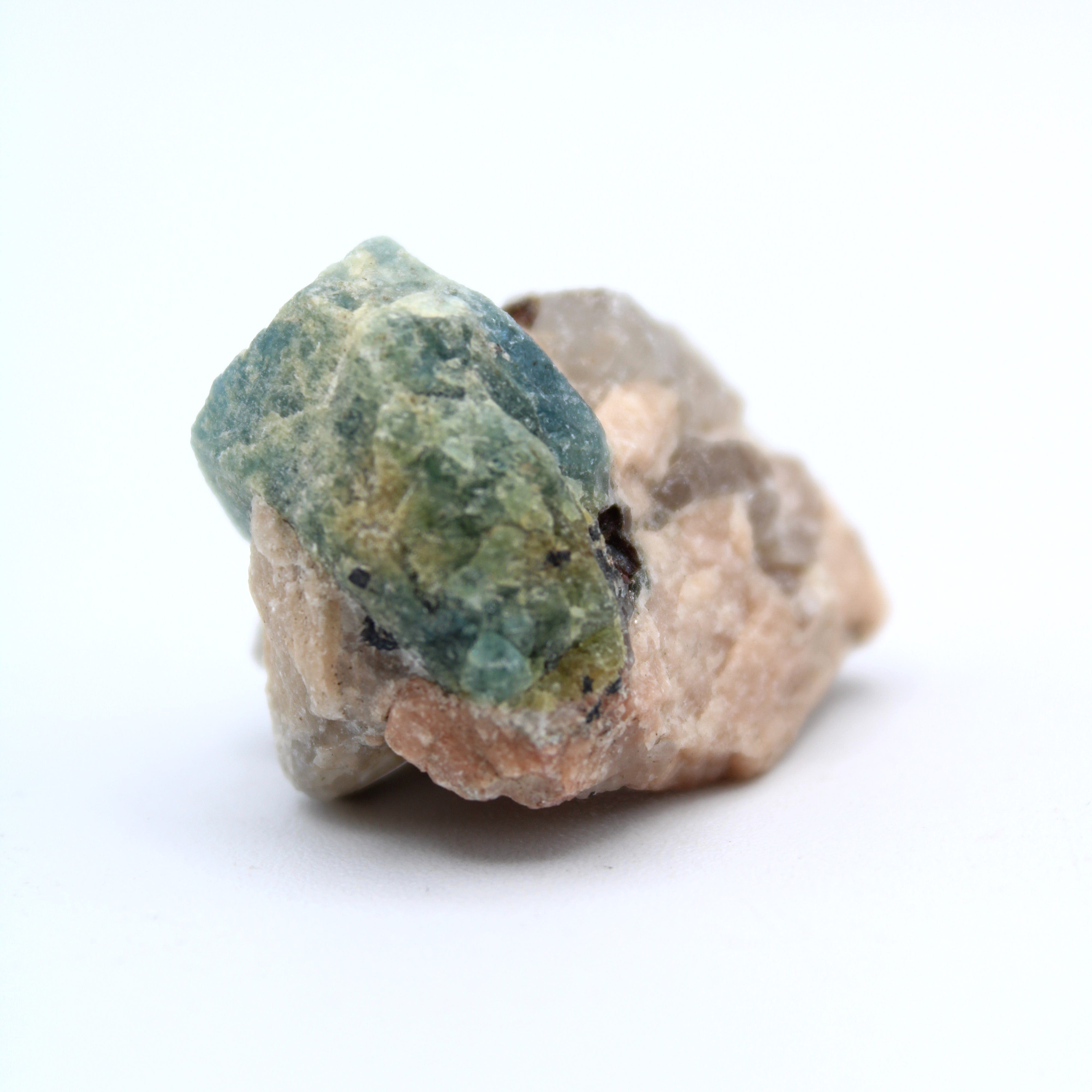 Natural Aquamarine Crystal Specimen - Raw Gemstone for Collectors, Healing & Jewelry Making - Perfect for Meditation, Home Decor & Gifts