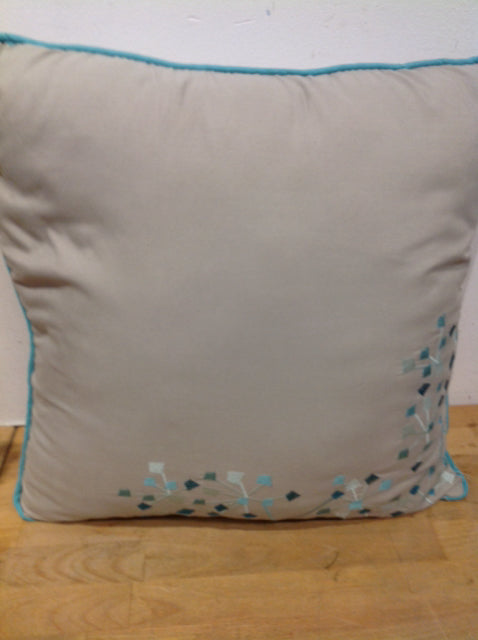 Premium 15-Inch Grey & Aqua Print Pillow - Soft Decorative Throw Pillow for Sofa, Bed, Couch - Home Decor & Comfort Accessory