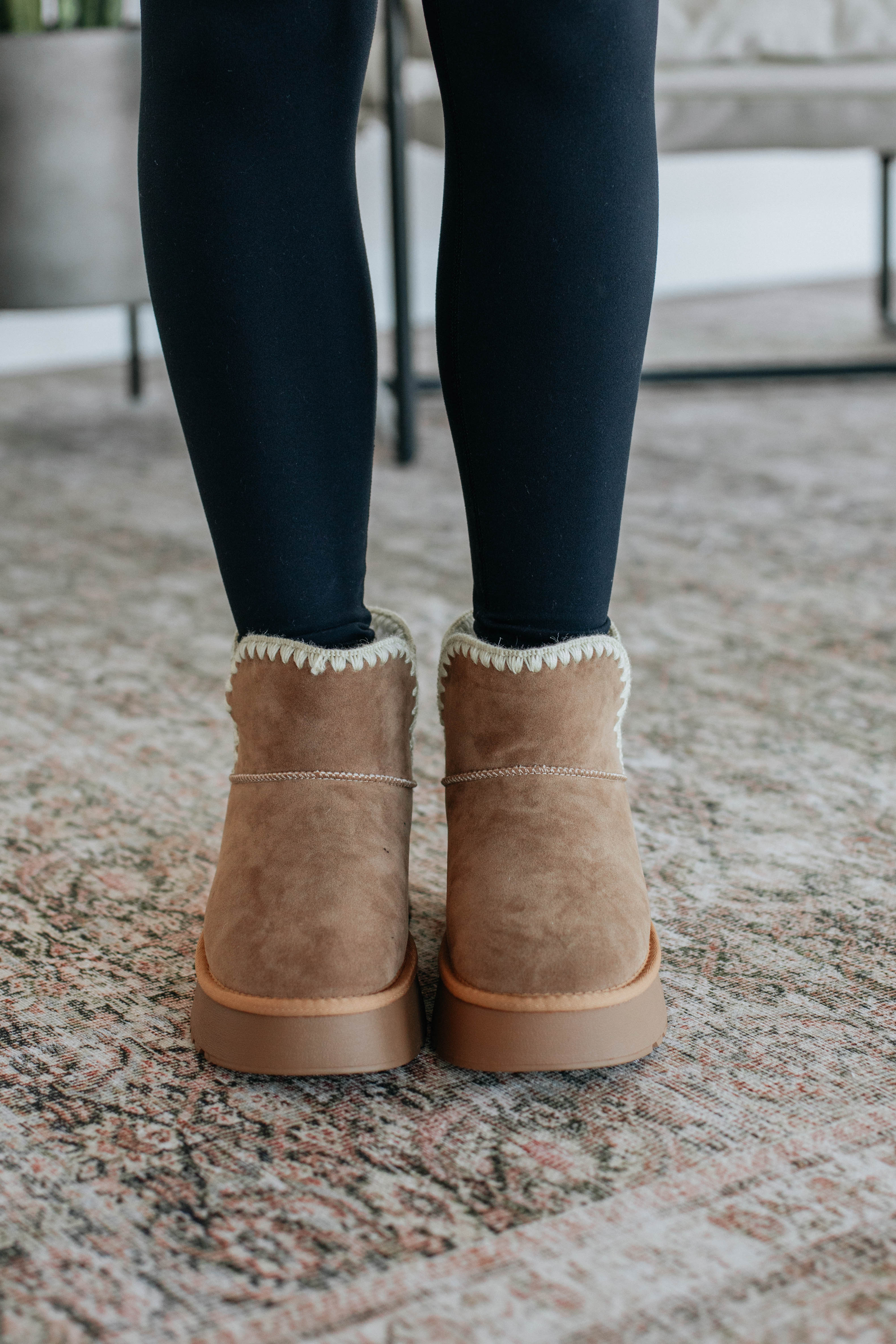 Comfortable & Stylish Camel Winter Boots for Women - Warm Fuzzy Lined Snow Boots for Cold Weather, Outdoor Walking & Casual Wear