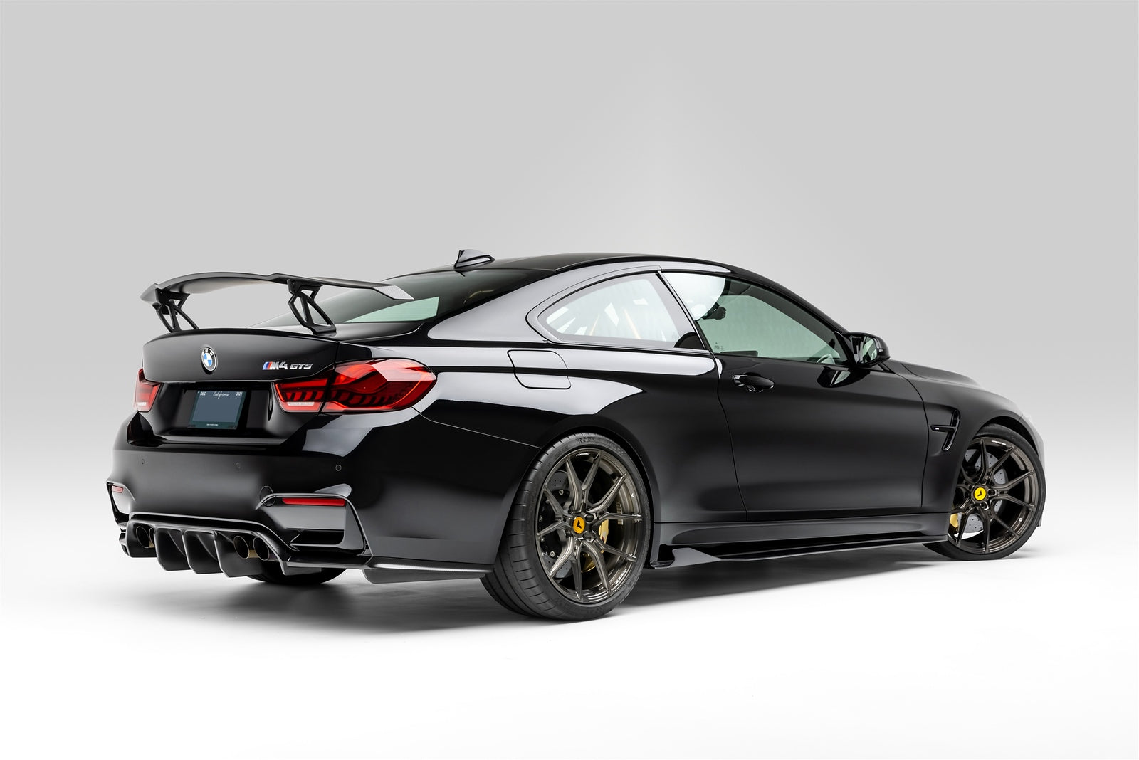 BMW M4 GTS 20 VPX 101 Liquid Smoke - High Performance Car Air Freshener for Luxury Vehicles | Perfect for BMW Enthusiasts & Car Detailing