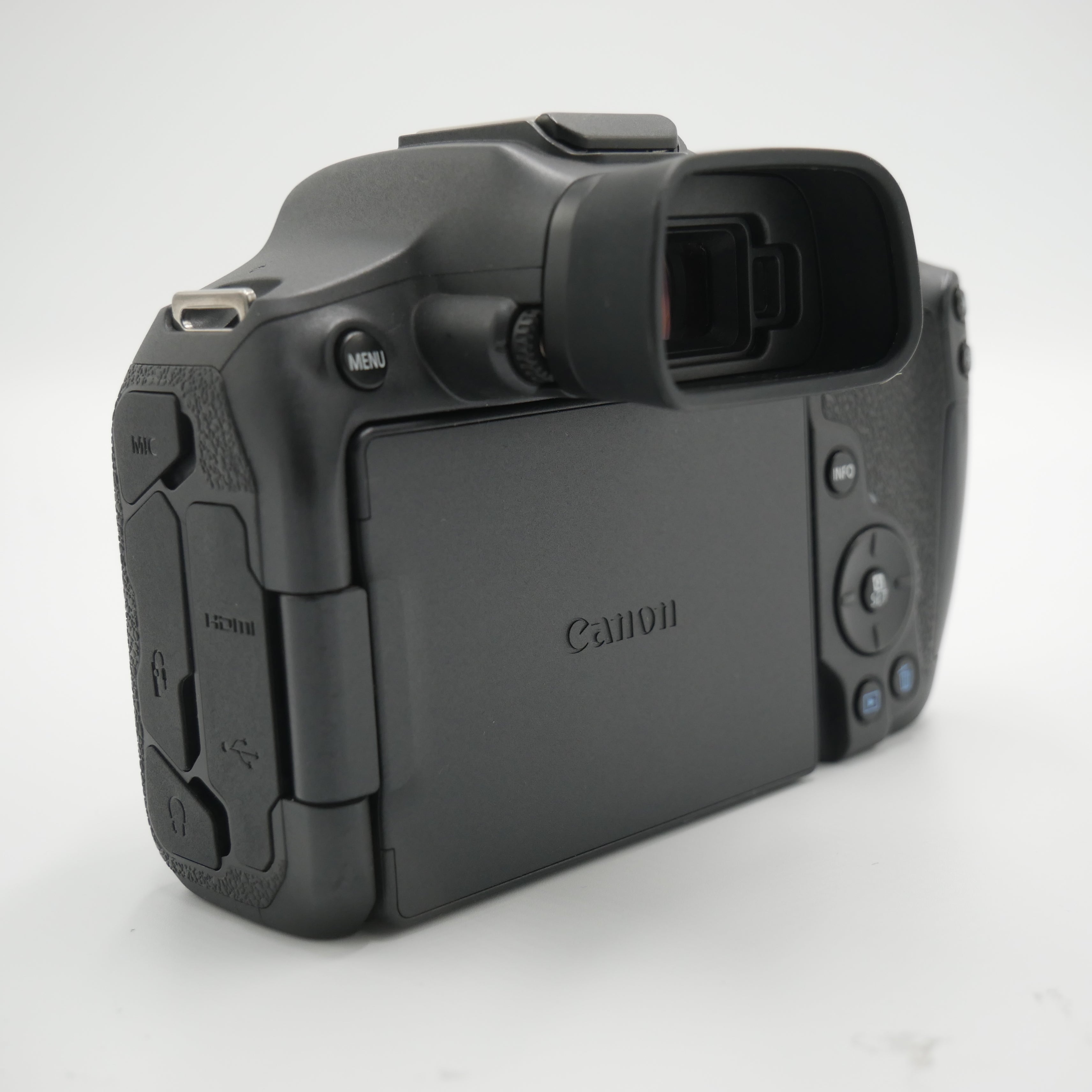 Used Canon EOS R7 Mirrorless Camera with 32.5MP Sensor & 4K Video - Perfect for Travel Photography & Vlogging