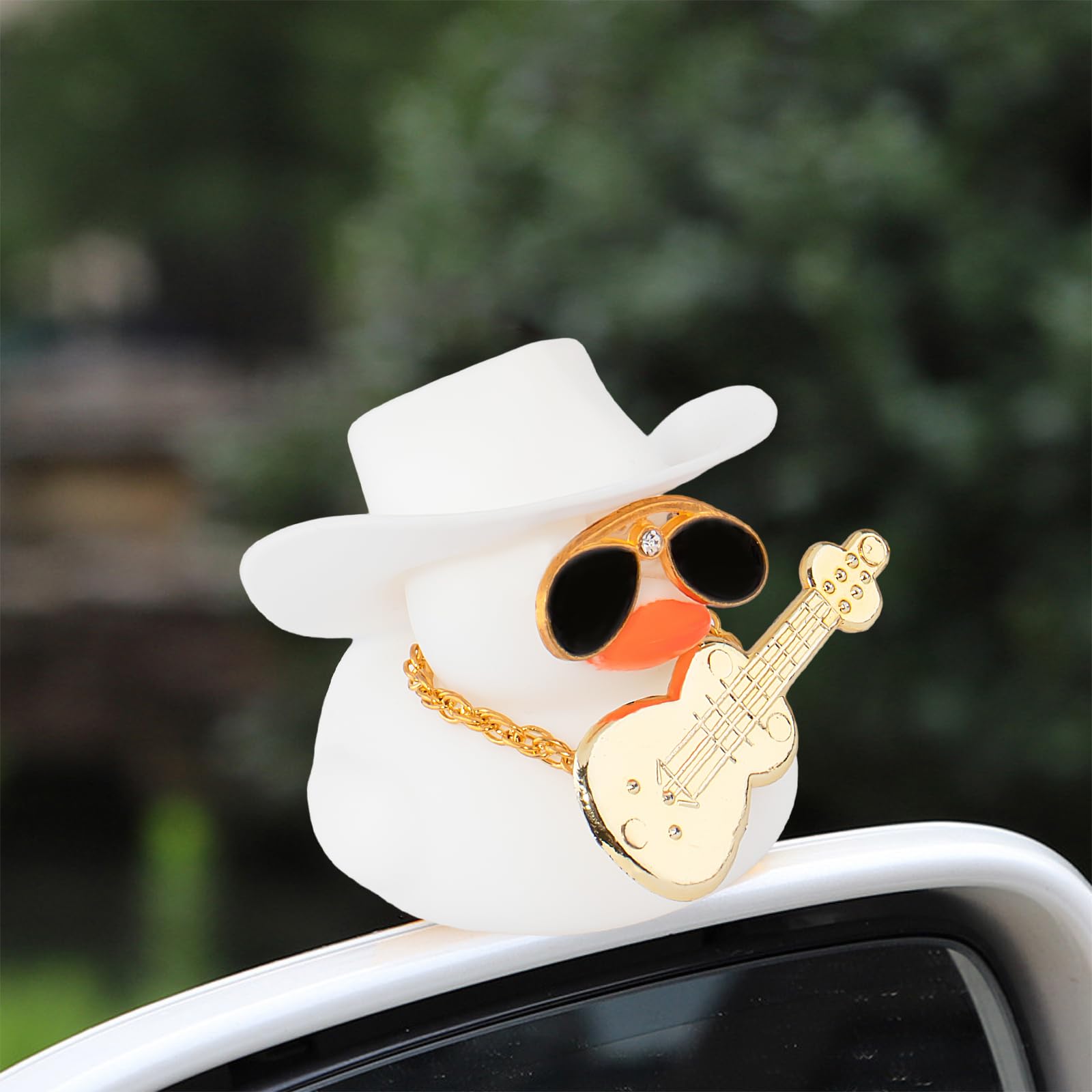 Wonuu Car Dashboard Rubber Duck Decoration - Fun Car Accessory with Mini Hat, Necklace, Sunglasses & Musical Instrument (White Cowboy Hat Style) - Perfect for Car Interior Decoration, Gifts & Road Trip Fun