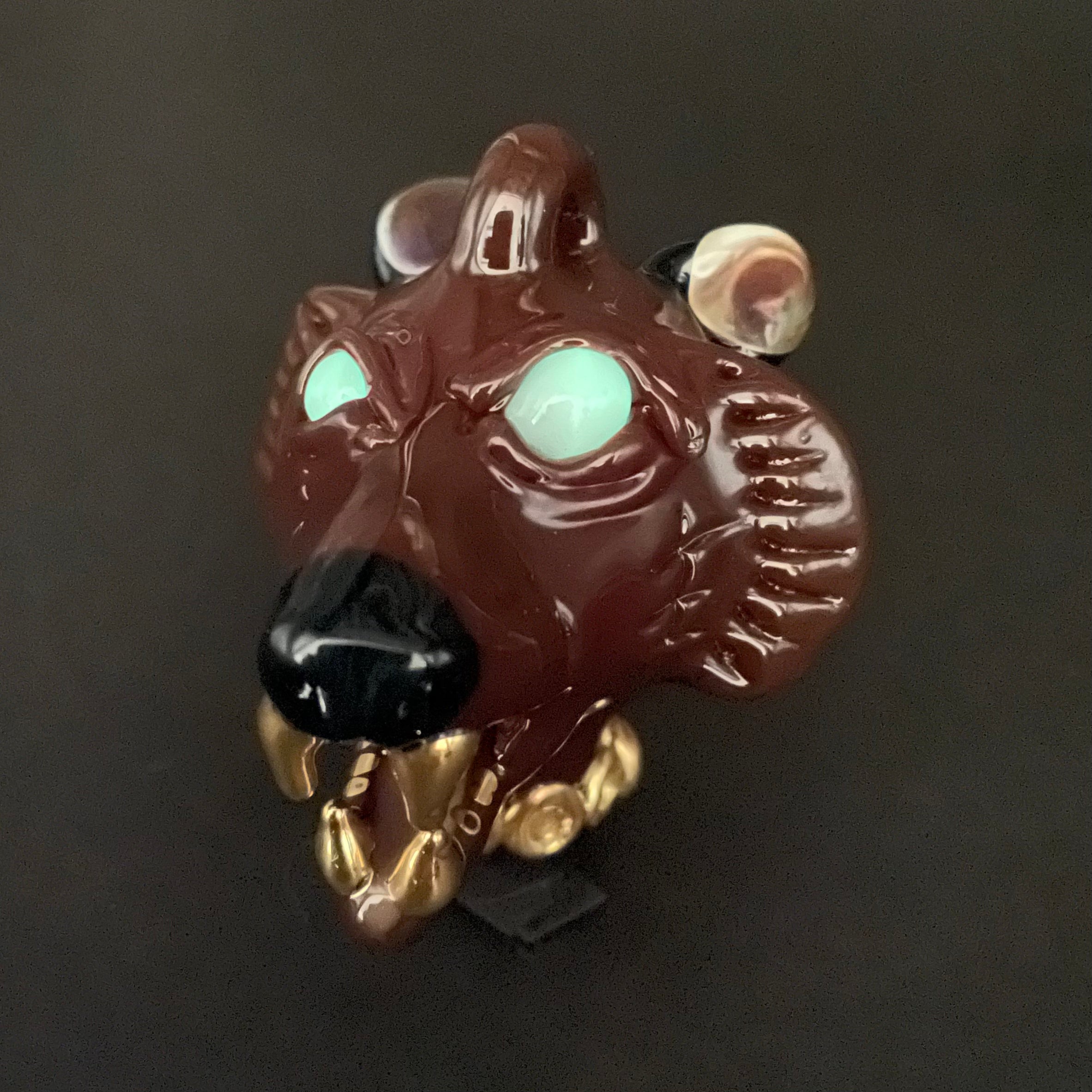 Sparkling Glass Grizzly Bear Pendant Necklace - Elegant Jewelry for Women, Perfect for Gifts, Parties & Outdoor Adventures