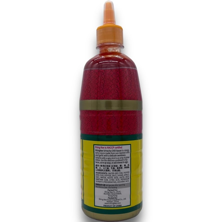 Shing Kee Sriracha Hot Chili Sauce - 28 oz (830ml) Large Bottle, Spicy Thai Chili Garlic Sauce for Cooking, Stir Fry, Pho, Noodles & Dipping - Perfect for Asian Cuisine & Hot Sauce Lovers