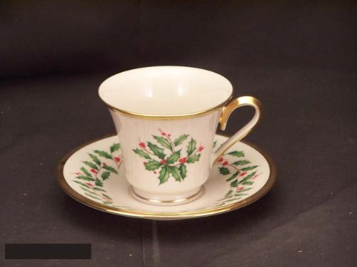 Lenox Holiday Cups & Saucers Set - Elegant Porcelain Tea Cups with Saucers for Christmas & Festive Celebrations - Perfect for Holiday Parties, Tea Time & Gift Giving