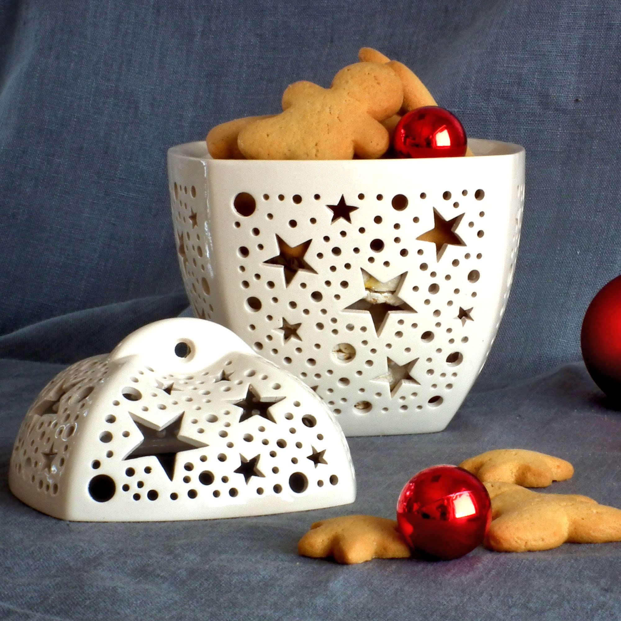 Handmade Ceramic Fruit Bowl with Christmas Star Design - Candy Jar for Holiday Home Decor | Perfect for Christmas Gifts, Table Centerpiece, and Festive Kitchen Decor