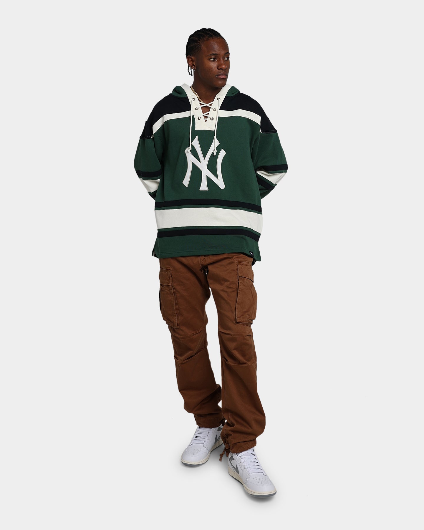 47 Brand New York Yankees Superior Lacer Hoodie for Men - Dark Green Pullover Sweatshirt with Adjustable Drawstring Hood - Perfect for Baseball Games, Streetwear & Casual Outfits