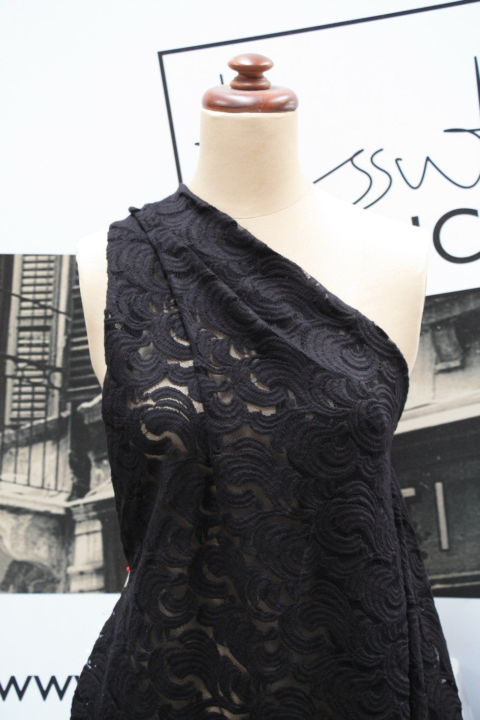 Black Shell Lace Women's Fashion Top - Elegant Lace Blouse for Casual Wear, Date Night & Special Occasions