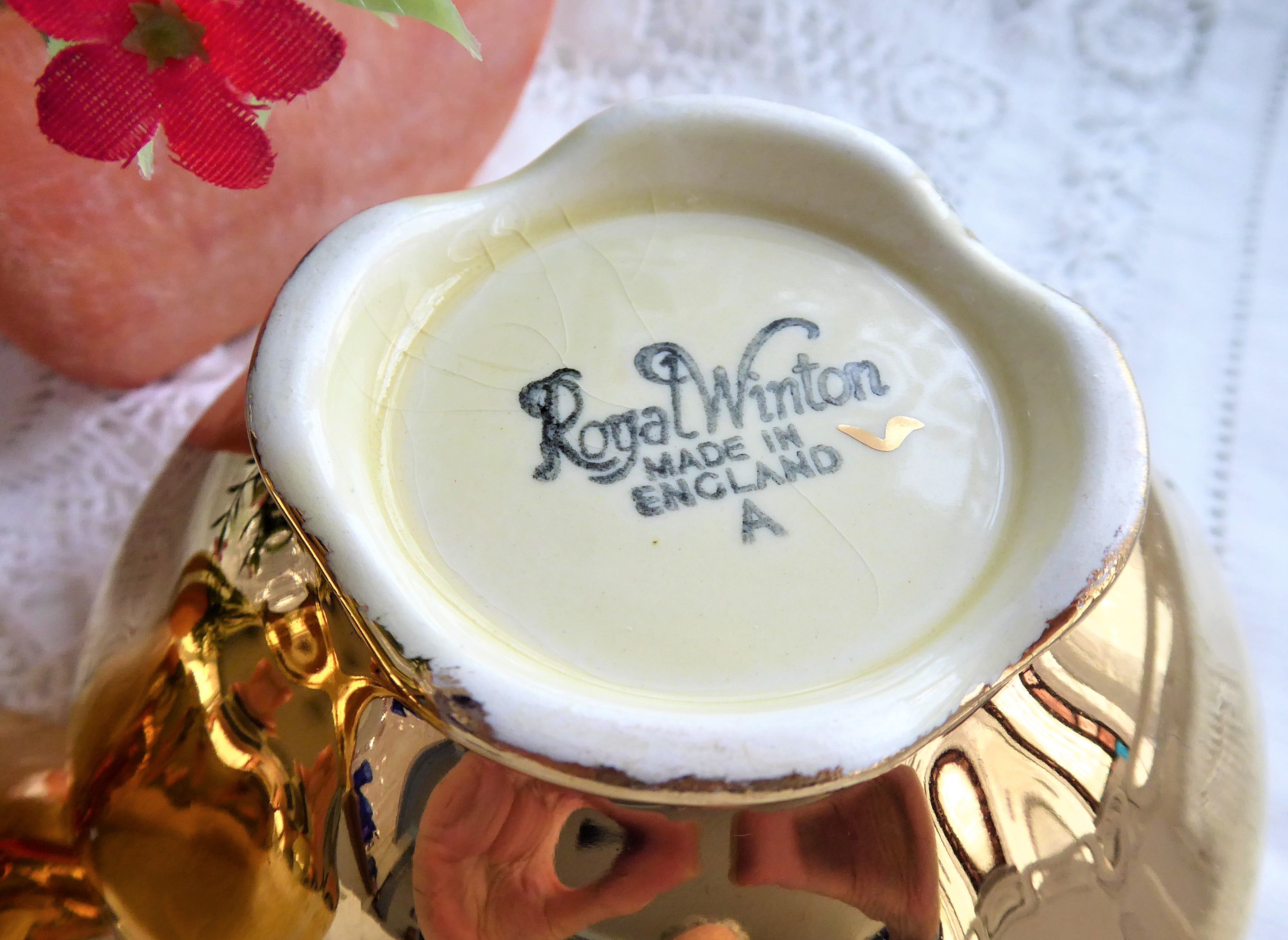 Vintage Royal Winton Golden Age Cream and Sugar Set - 1960s Gold Luster Porcelain for Tea Time & Collectible Display