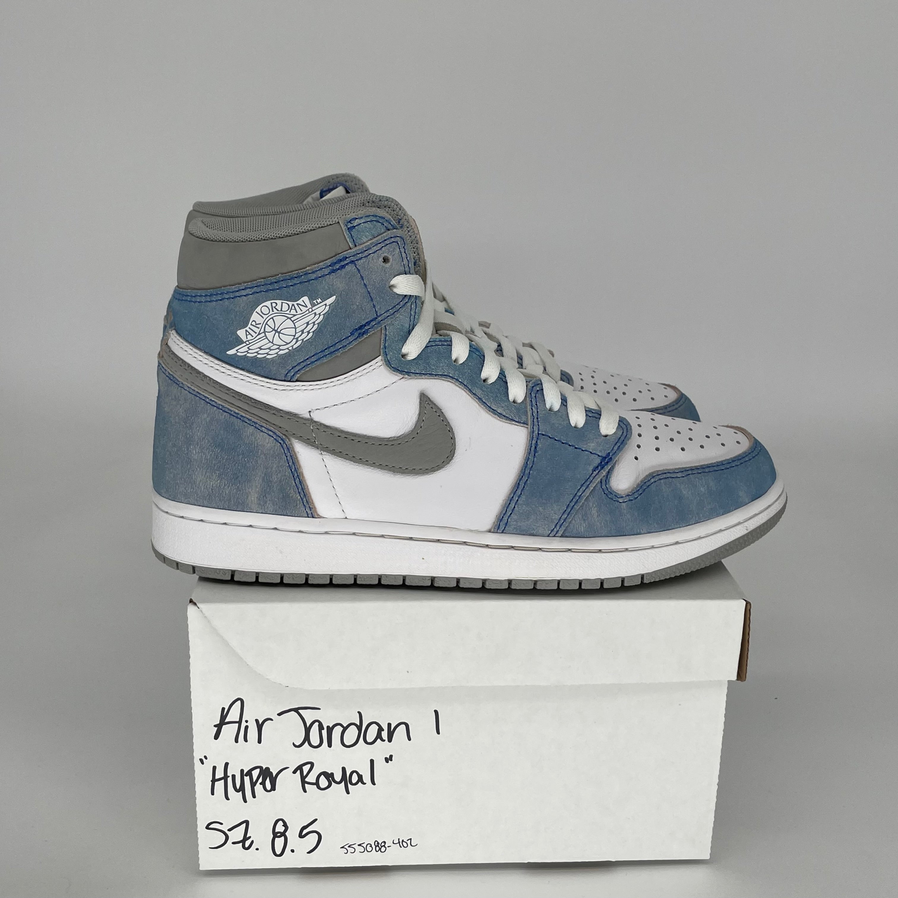 Air Jordan 1 Hyper Royal Sneakers - Size 8.5 Men's (555088-402) - Classic Basketball Shoes for Streetwear & Casual Outfits
