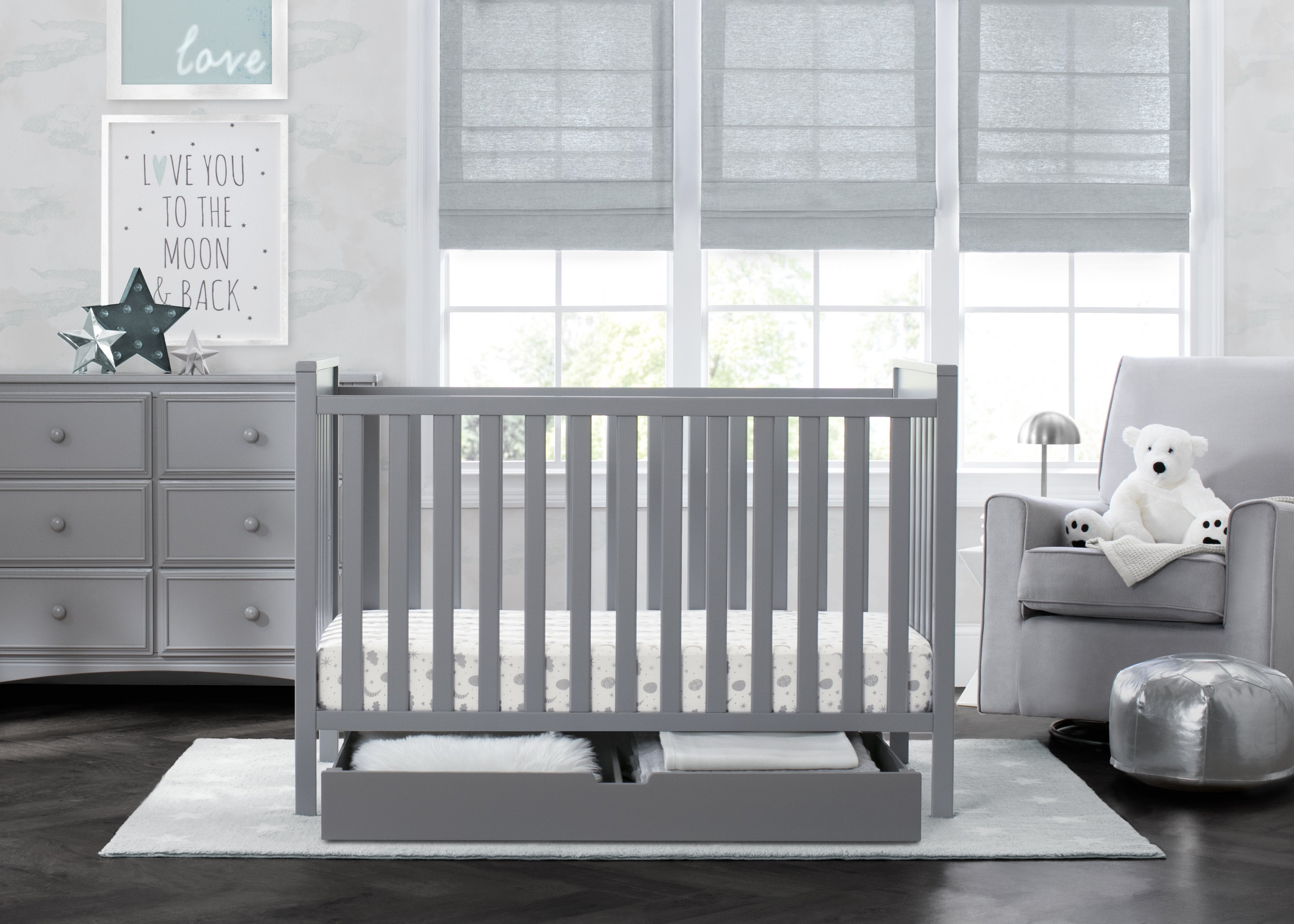 Mercer 6-in-1 Convertible Baby Crib with Under Crib Roll-Out Storage Drawer - Nursery Furniture for Newborn to Toddler Bed - Perfect for Small Spaces & Modern Nurseries