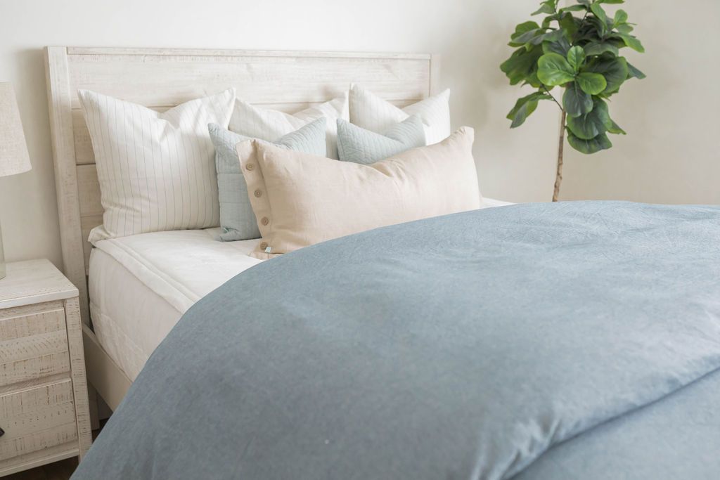 Premium Quinn Duvet Cover Set - Soft & Breathable Bedding for All Seasons - Perfect for Master Bedroom, Guest Room & Dorm Decor