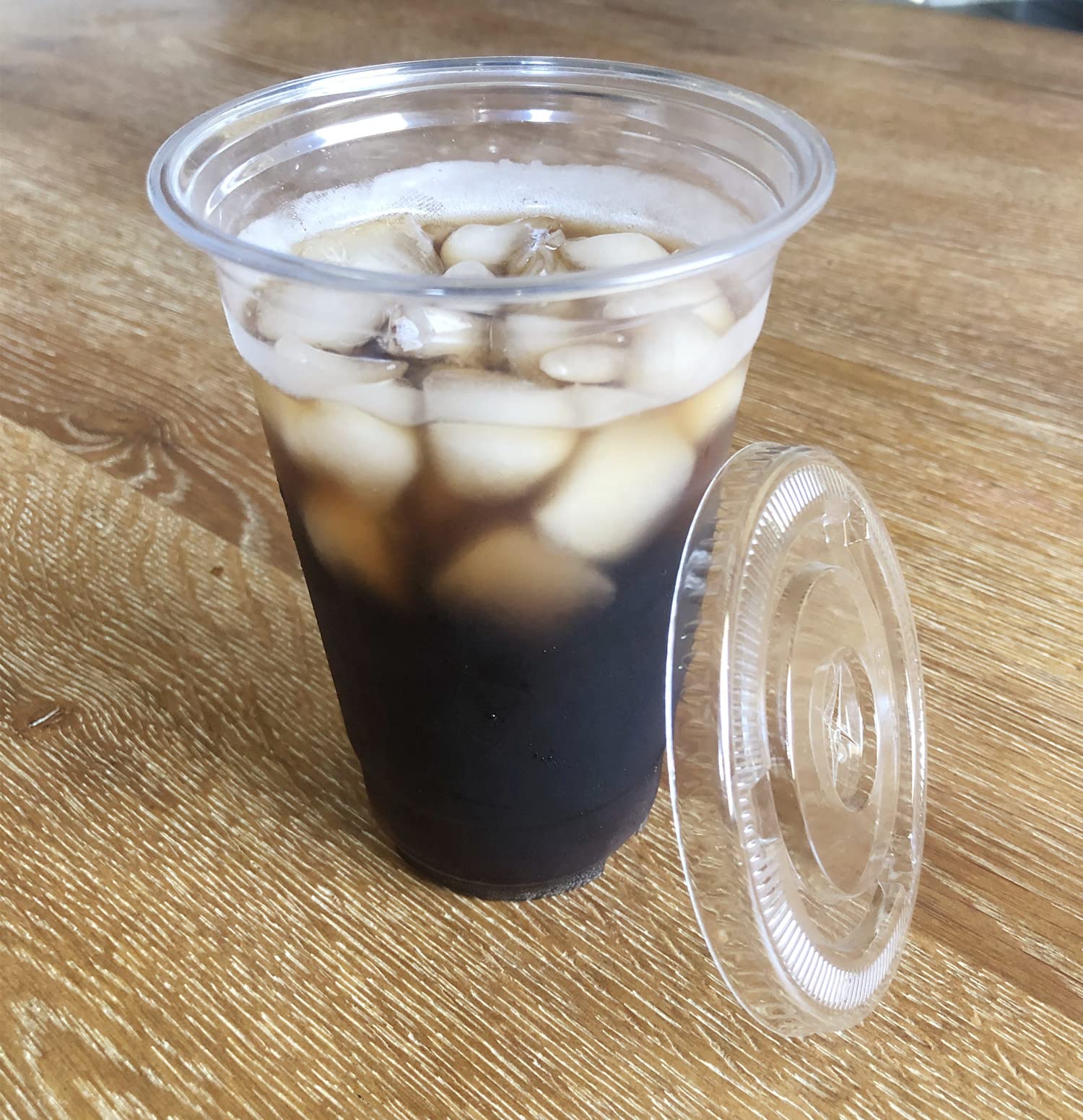 4U'LIFE 20 oz Clear PET Plastic Cold Drink Cups with Flat Lids & Straw Slots - 16-Pack Set for Iced Coffee, Smoothies, Bubble Tea, and Party Beverages