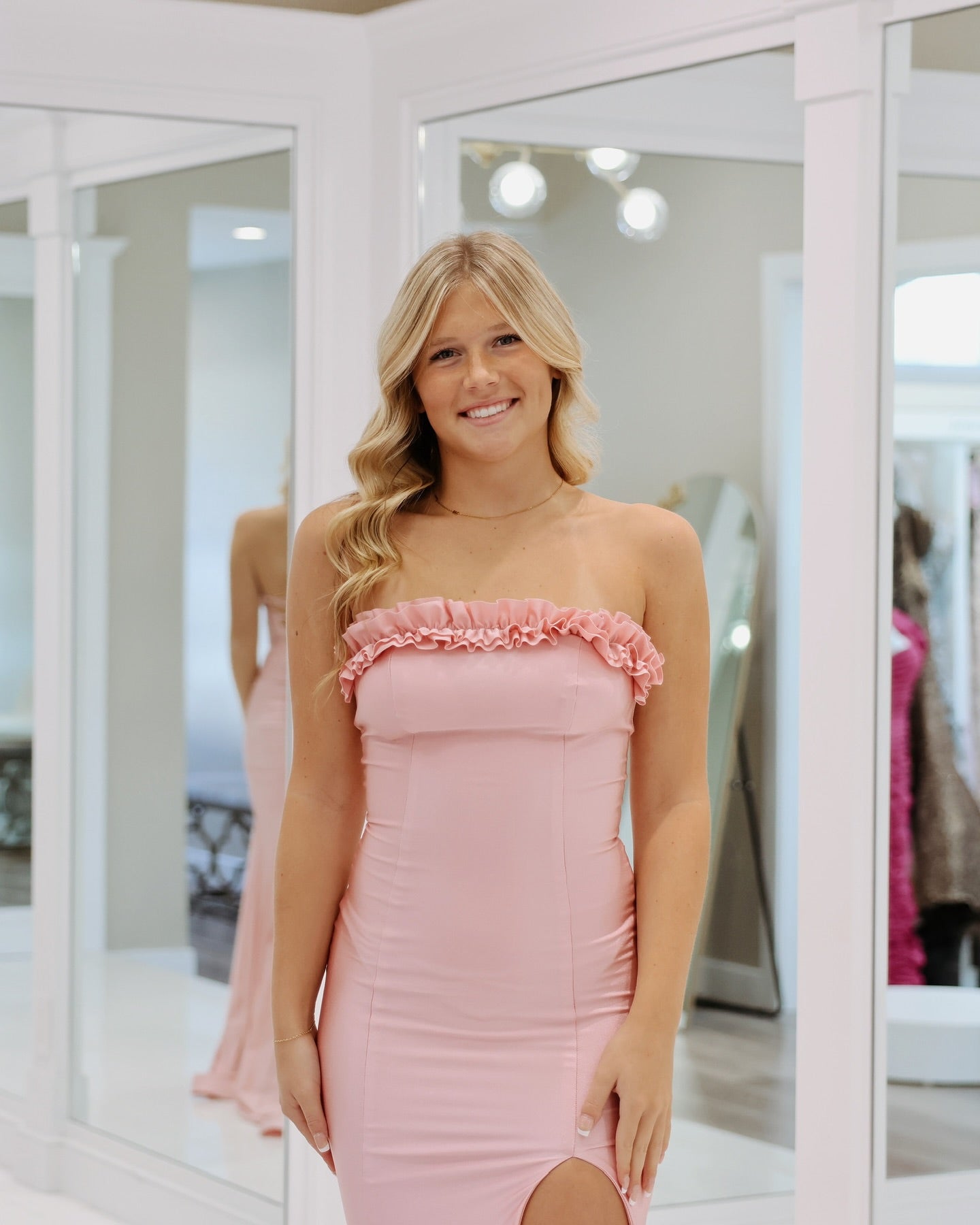 Elegant Mermaid Pink Slit Prom Dress - Satin Formal Evening Gown for Women - Perfect for Homecoming, Prom Night & Special Occasions