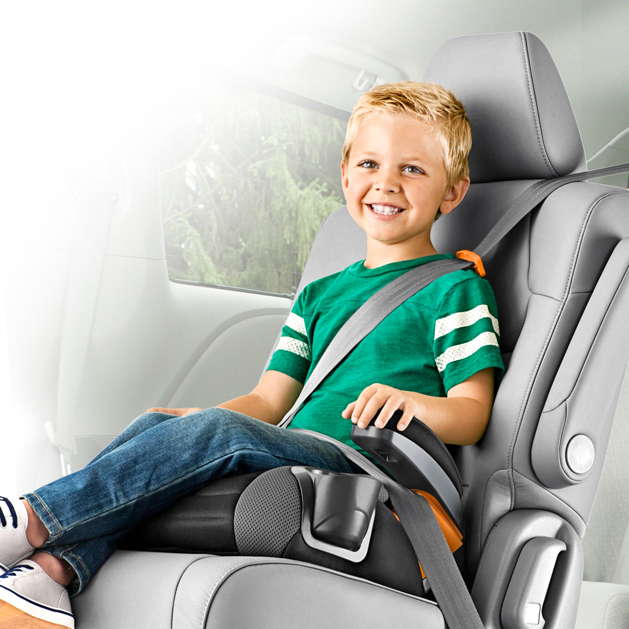 Chicco GoFit Backless Booster Car Seat for Kids - Lightweight, Comfortable & Safe Travel Booster - Perfect for School, Road Trips & Everyday Use