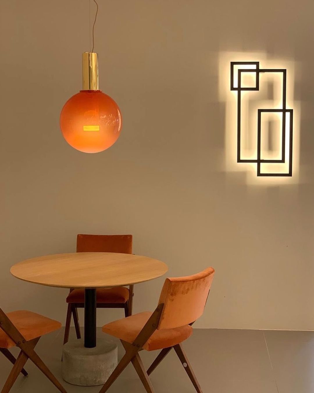 Eidos Collection Modern Pendant Lamp - Stylish Hanging Light Fixture for Dining Room, Kitchen Island, Living Room & Bedroom Decor