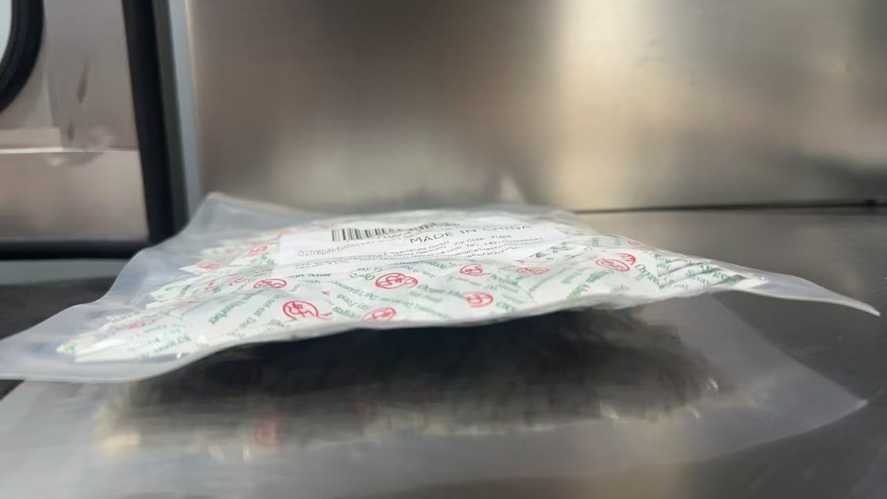 O2frepak 50CC (300-Pack) Food Grade Oxygen Absorber Packets - 3X Absorption Capacity with Oxygen Indicator - Ideal for Homemade Jerky, Vacuum Sealing & Long Term Food Storage - Perfect for Meal Prep, Emergency Kits & Pantry Organization