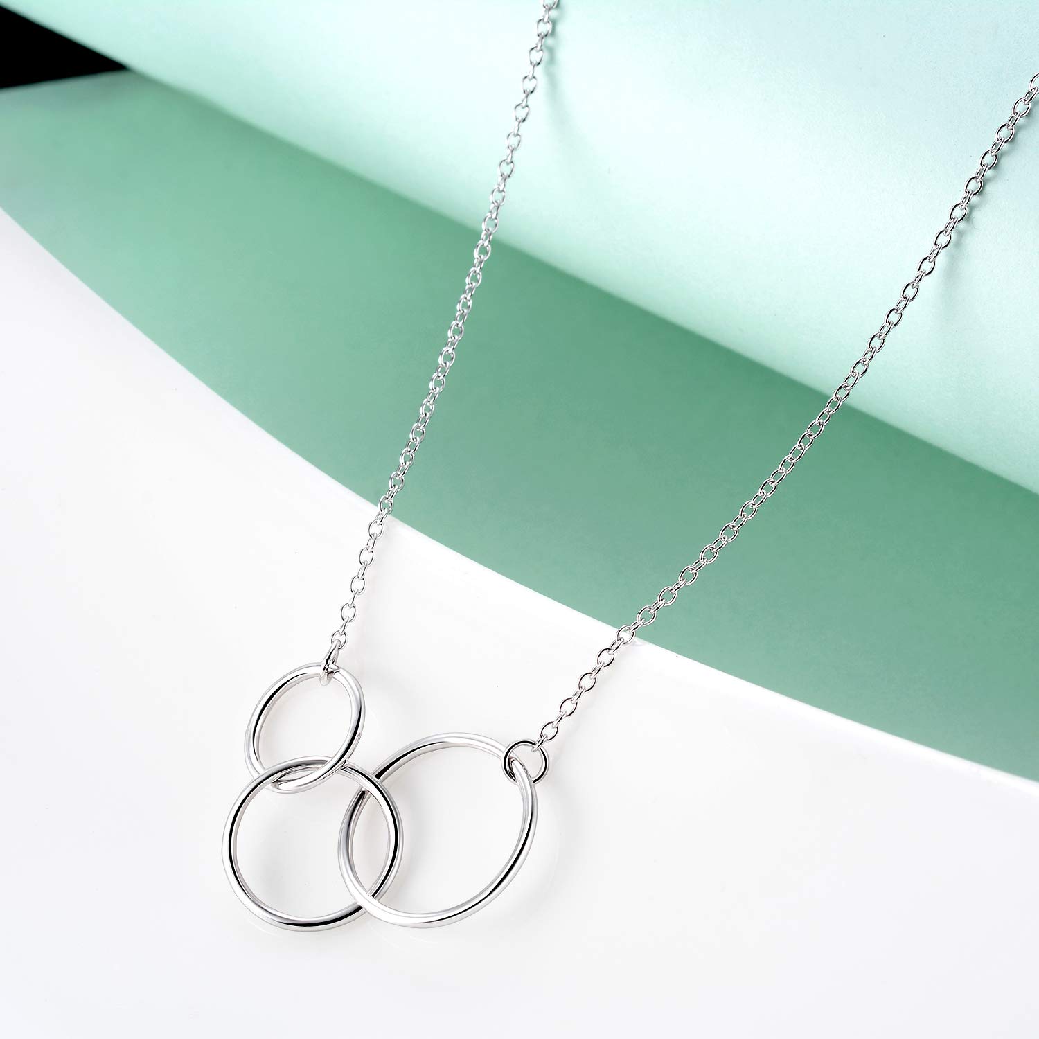 SOULMEET Sterling Silver Sisters Forever Necklace - Meaningful Jewelry Gift for Sister, Best Friend & Loved Ones | Christmas, Birthday, Anniversary Present | Perfect for Family Reunions, Graduation & Special Occasions