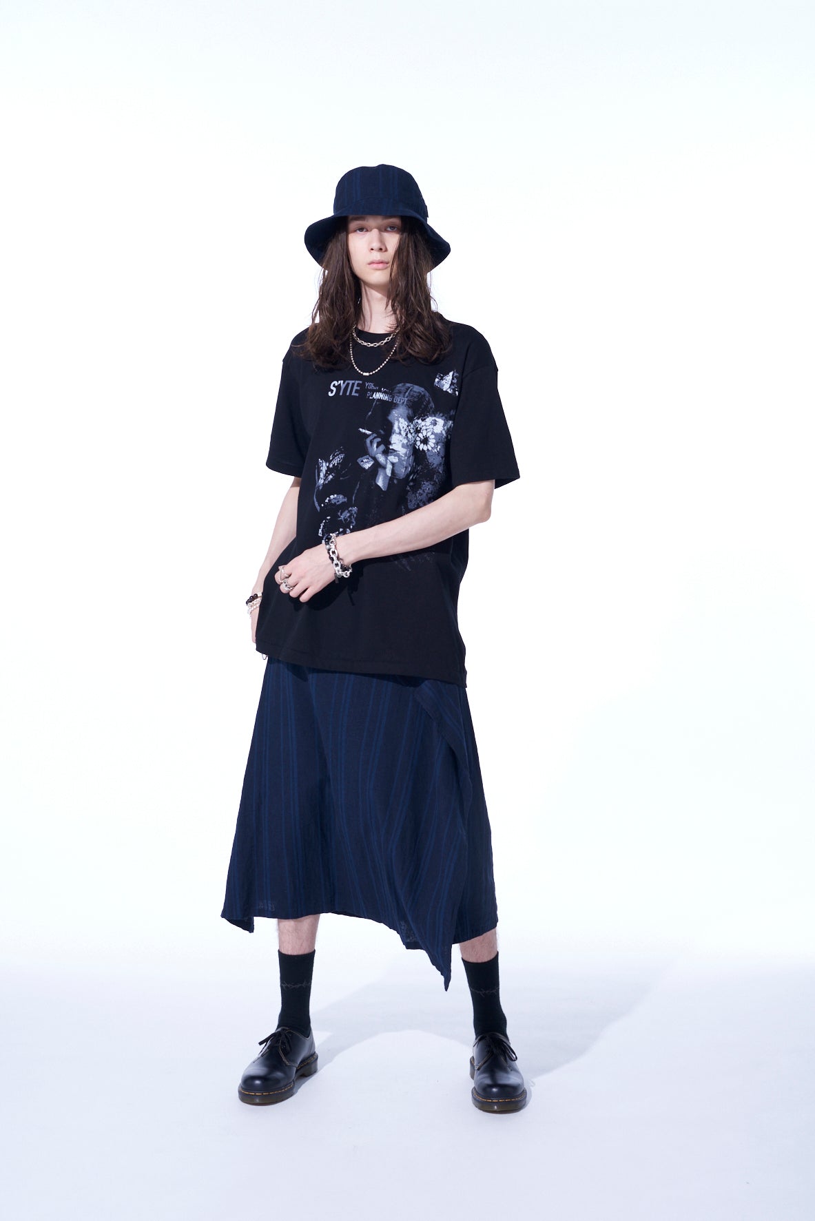 Trendy Graphic T-Shirt with Cigarettes & Butterflies Print - Stylish Streetwear for Men & Women | Perfect for Casual Outfits, Concerts & Urban Fashion