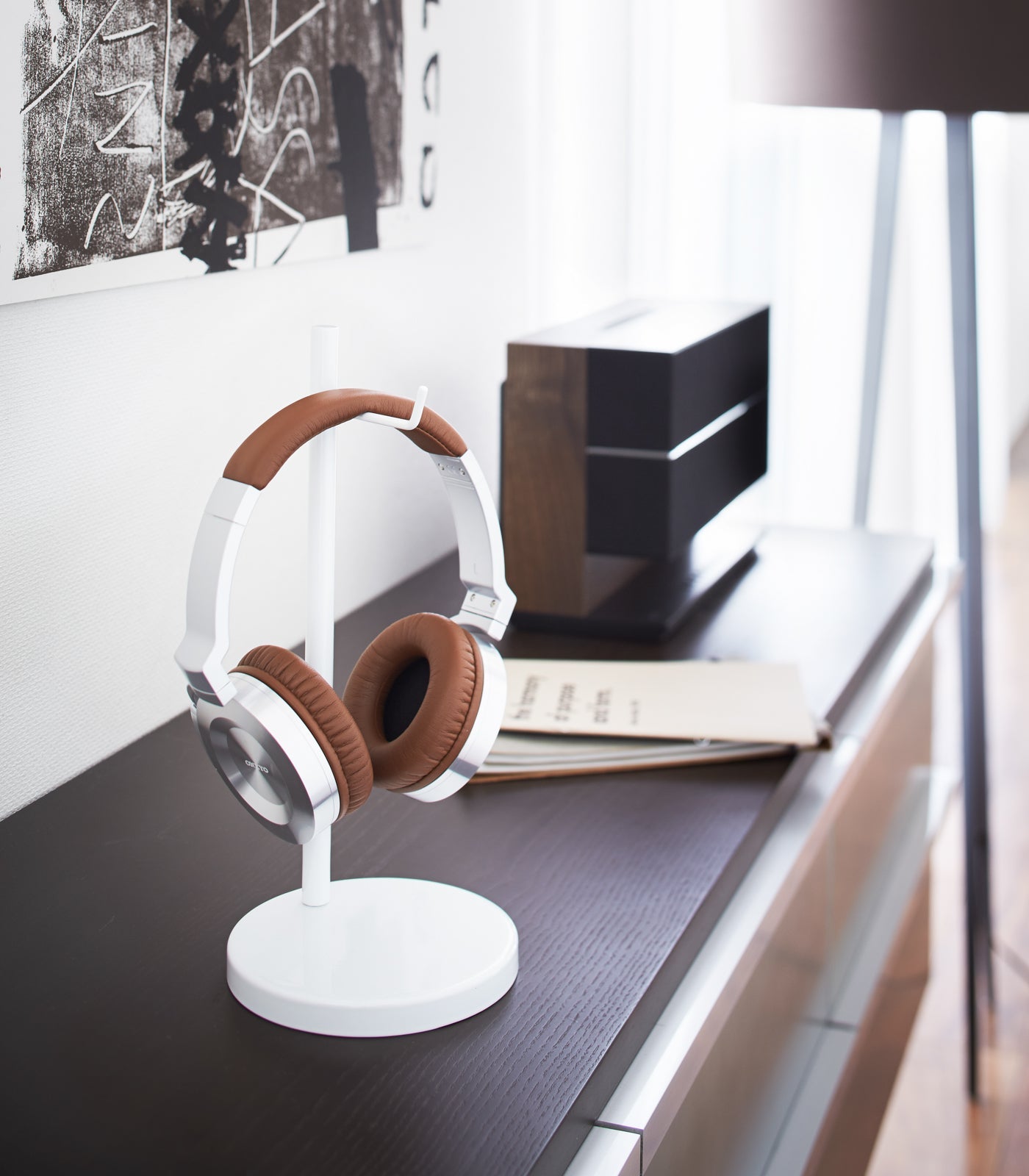 Premium Aluminum Headphone Stand - Durable & Stylish Holder for Gaming Headsets, Studio Headphones - Perfect for Desk, Office, and Home Organization