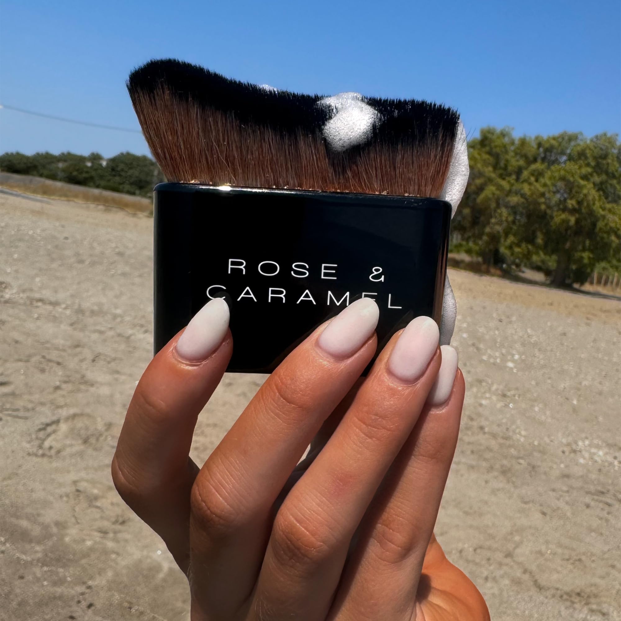 Rose & Caramel Kabuki Brush - Professional Self Tanning Applicator for Face & Body | Perfect for Even Sunless Tan, Makeup Blending & Contouring