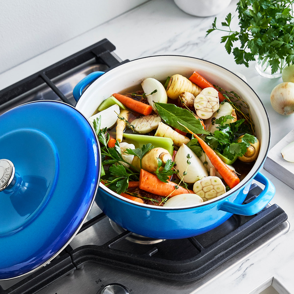 Merten & Storck Enameled Cast Iron Dutch Oven 7 Quart - Azure Blue | Heavy Duty Cookware for Baking, Braising & Stewing | Perfect for Camping, Family Dinners & Outdoor Cooking