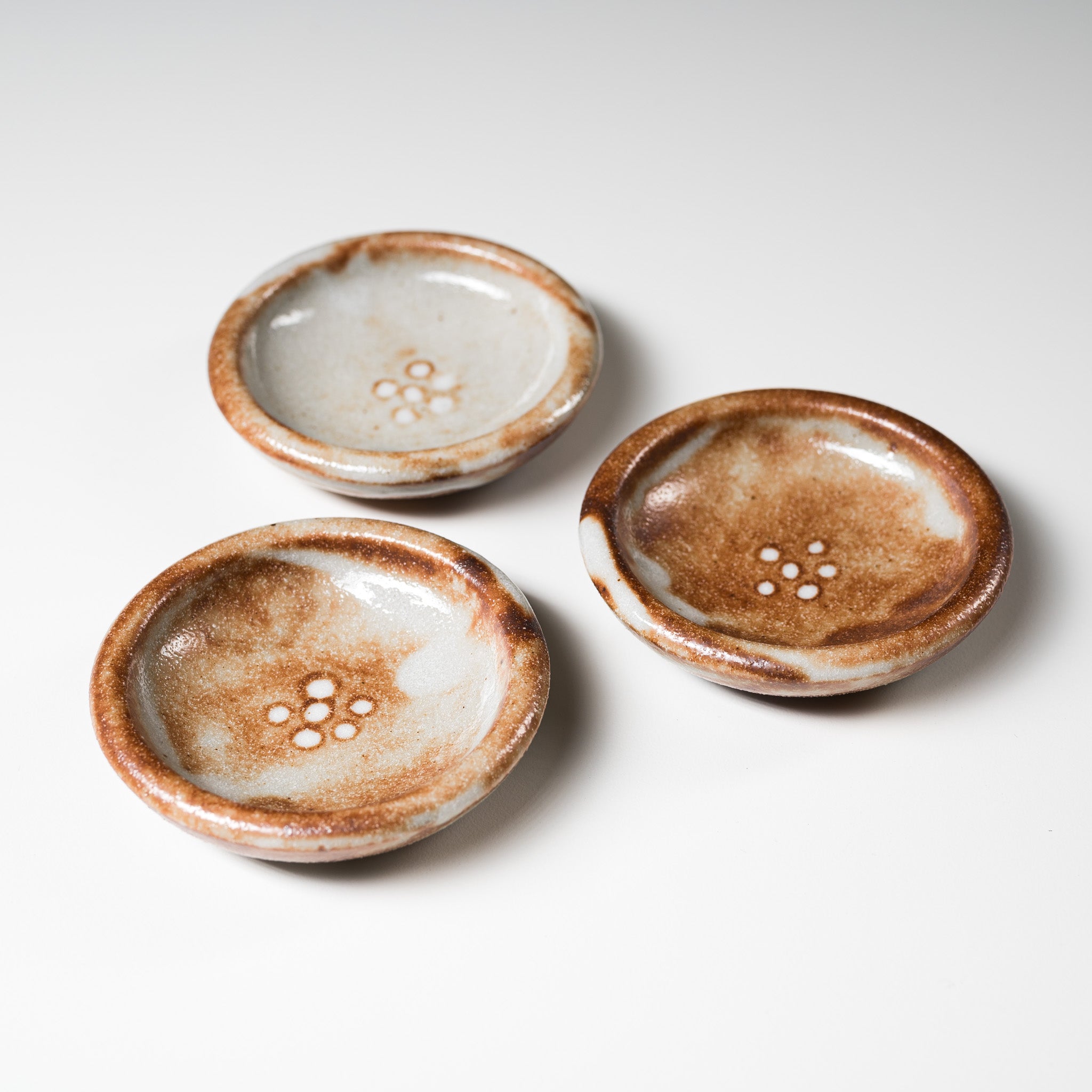 Japanese Mino Ware Small Side Dish Plate - Momoshino 7.5cm Ceramic Appetizer Plate | Perfect for Sushi, Desserts & Tapas Serving
