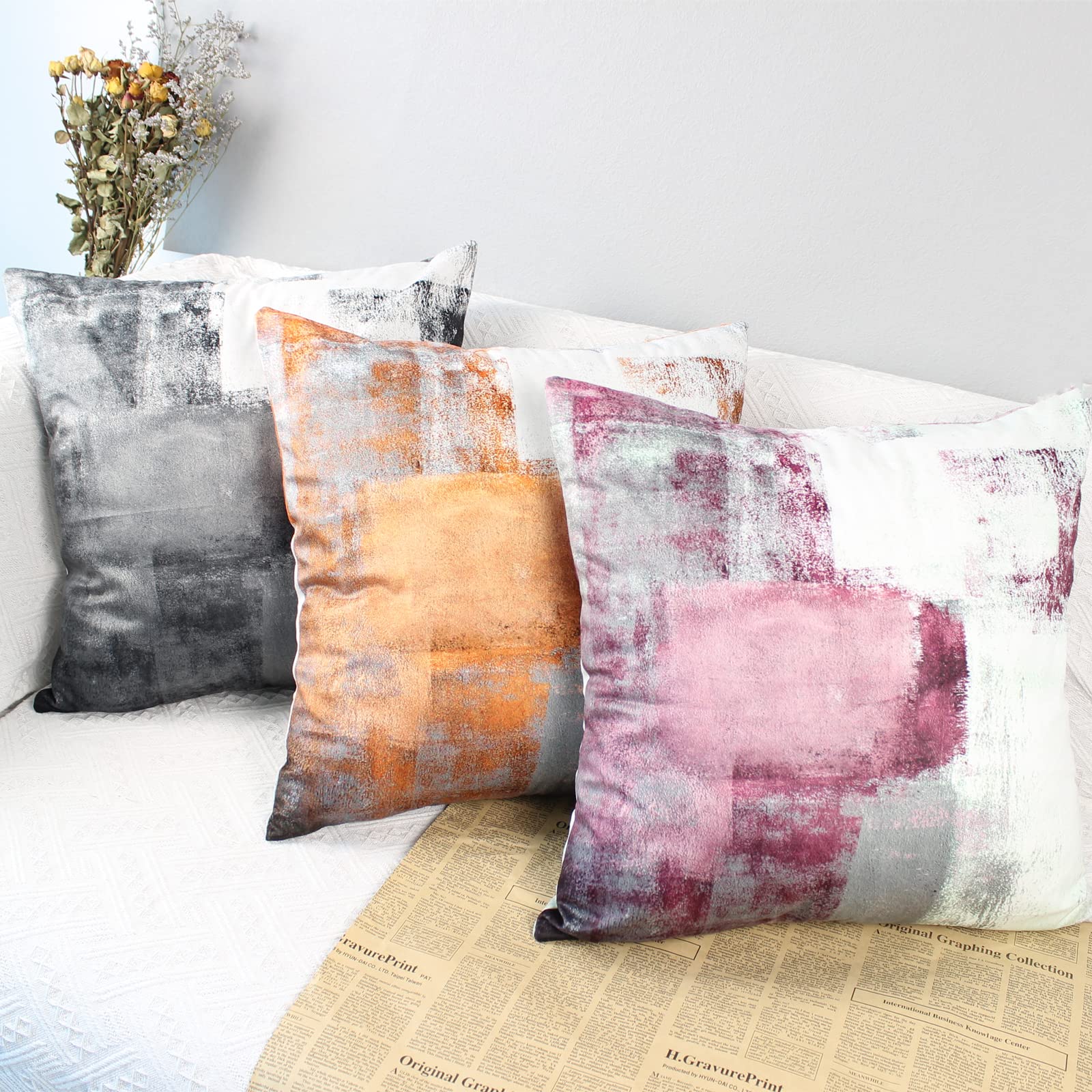 OYIMUA Set of 2 Velvet Decorative Pillow Covers 18x18 Inches (45x45 cm) - Abstract Art Grey White Cushion Cases for Sofa, Living Room, Patio, Garden & Farmhouse Decor | Indoor & Outdoor Home Accent Throw Pillows