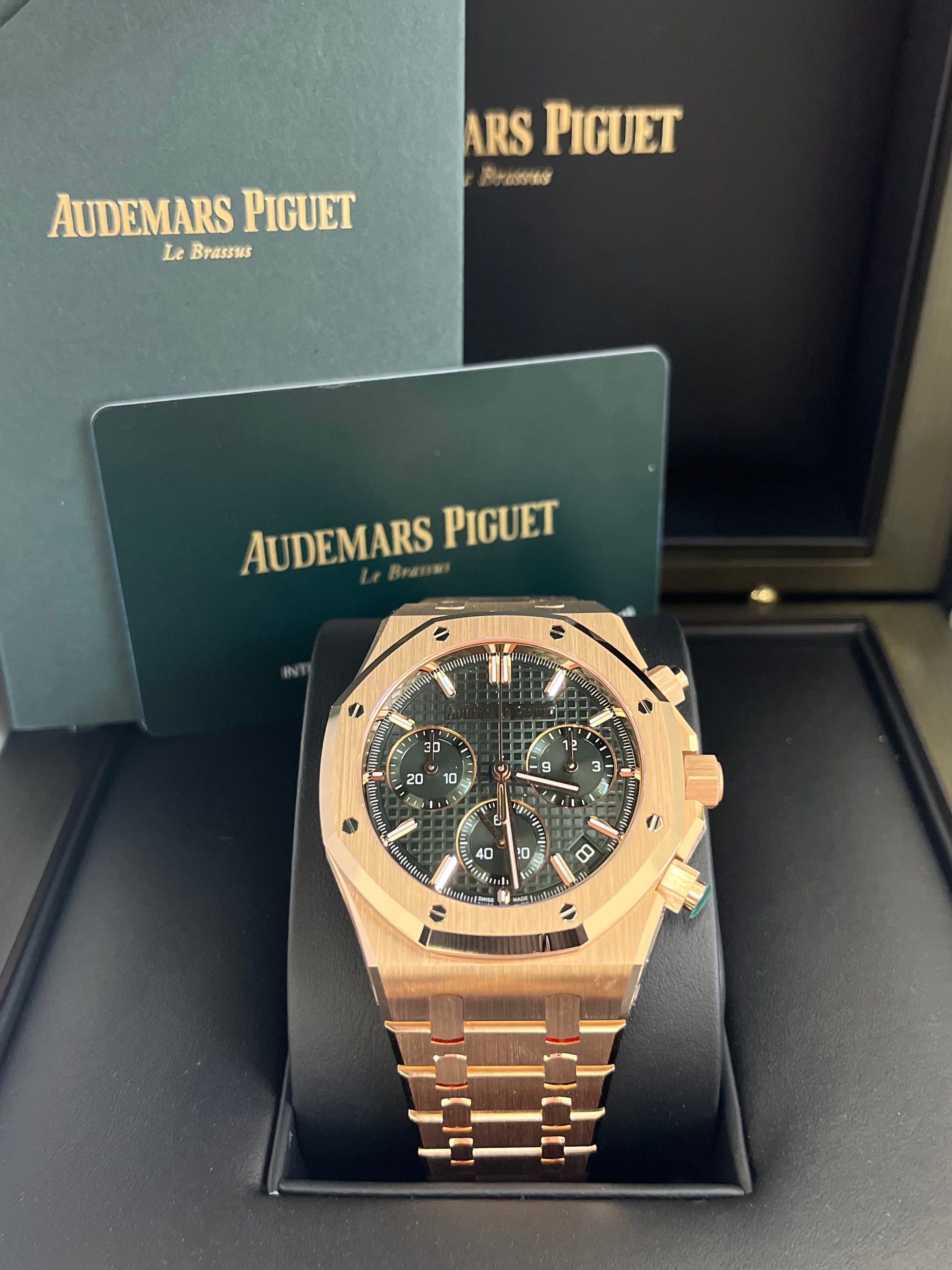 Audemars Piguet Royal Oak Chronograph 41mm Rose Gold Watch with Green Dial - Ref 26240OR.OO.1320OR.08 - Luxury Men's Chronograph for Business, Events & Special Occasions