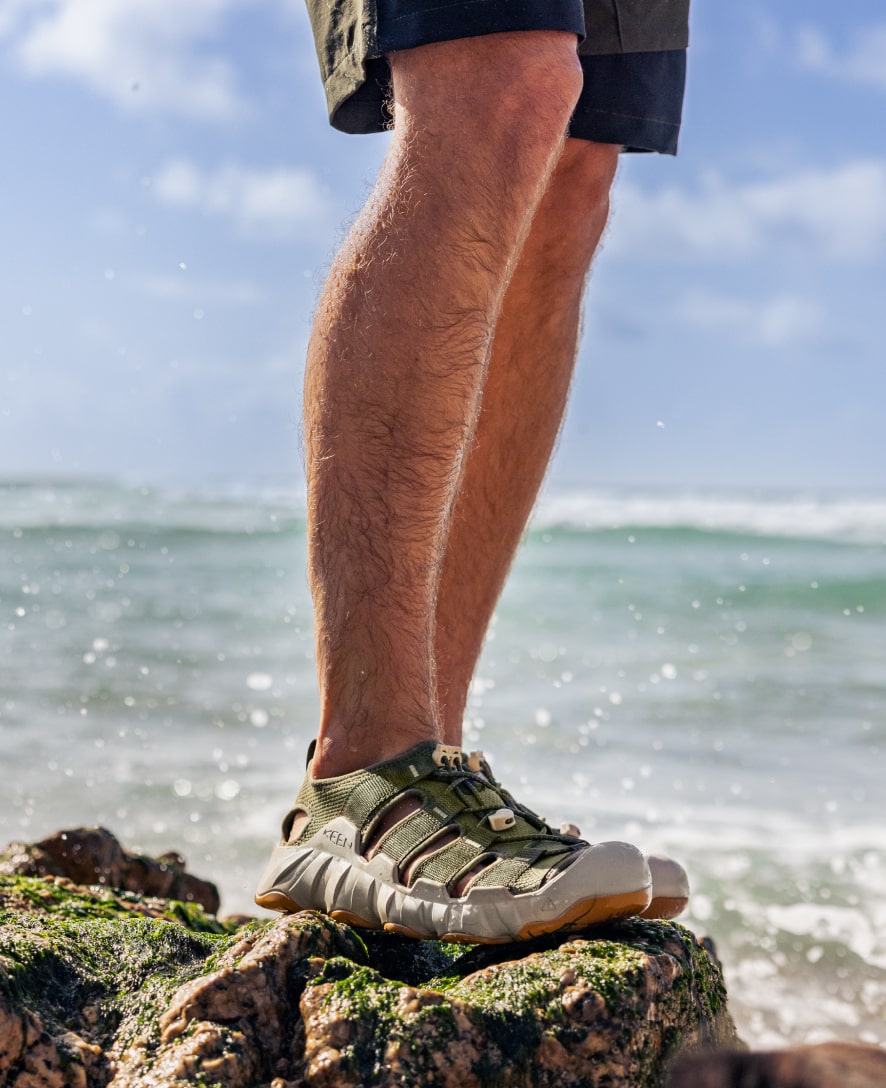 Men's Hyperport H2 Sandal - Lightweight Hiking & Water Shoes for Outdoor Adventures | Martini Olive/Plaza Taupe | Perfect for Trail Running, Beach Walking & Travel